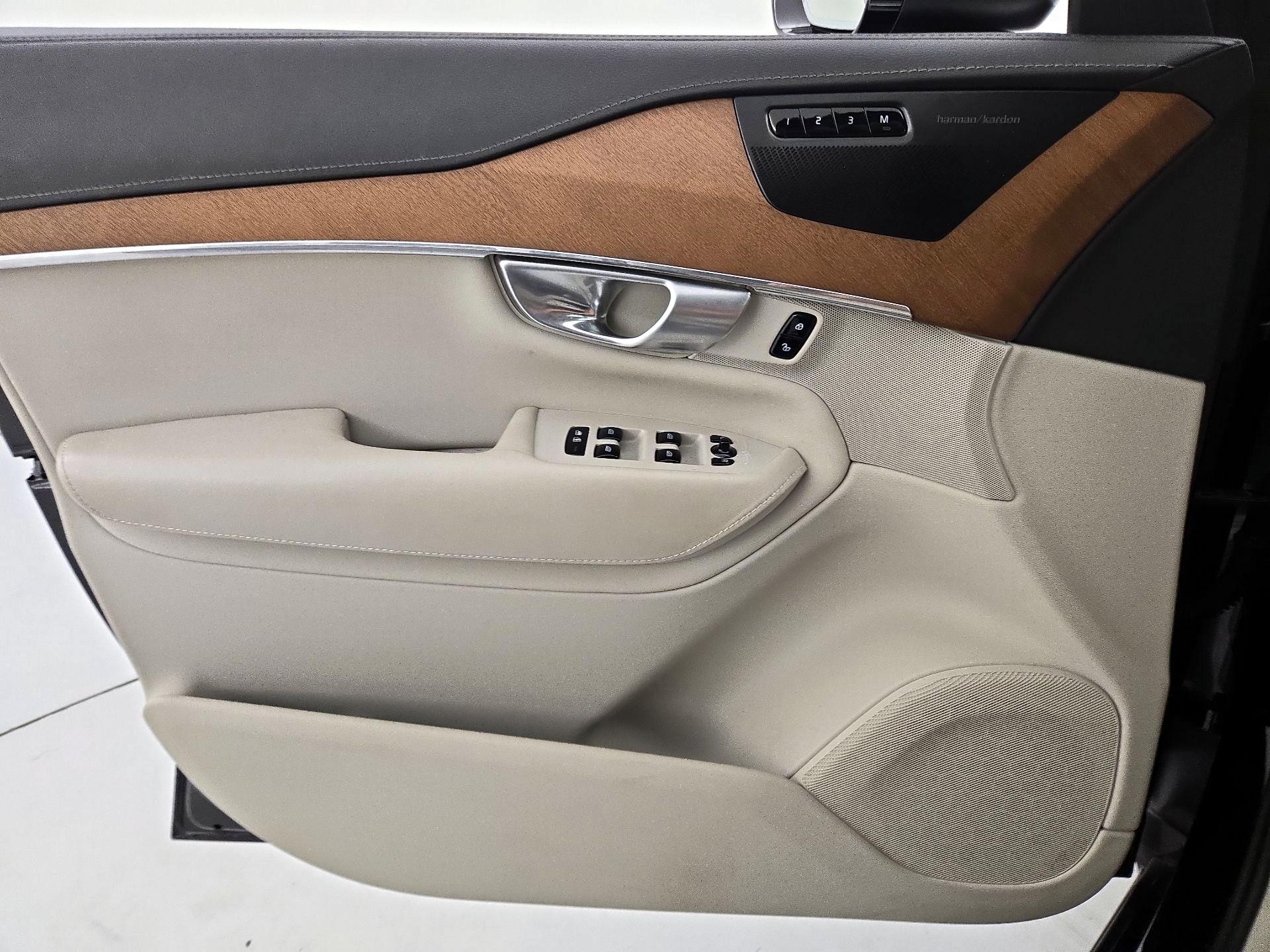 Thumbnail: 2020 Volvo XC90 - 12