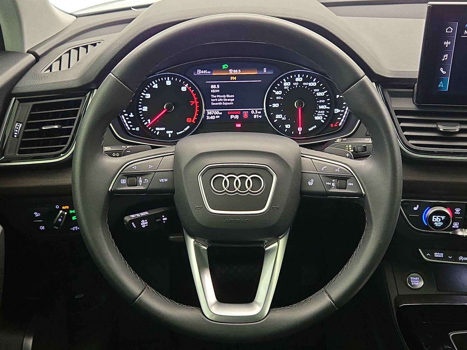 Thumbnail: 2023 Audi Q5 - 10