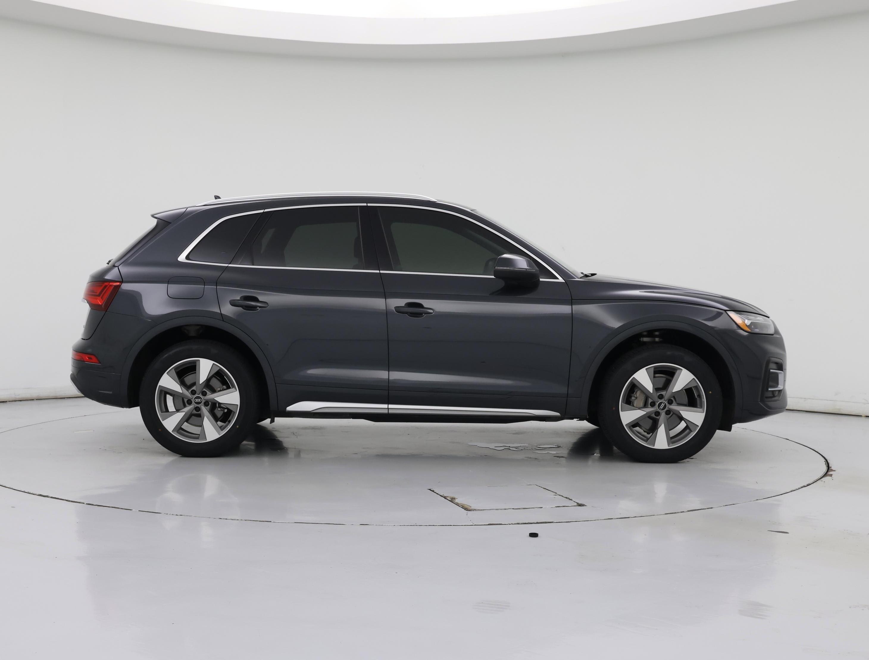 Thumbnail: 2023 Audi Q5 - 7