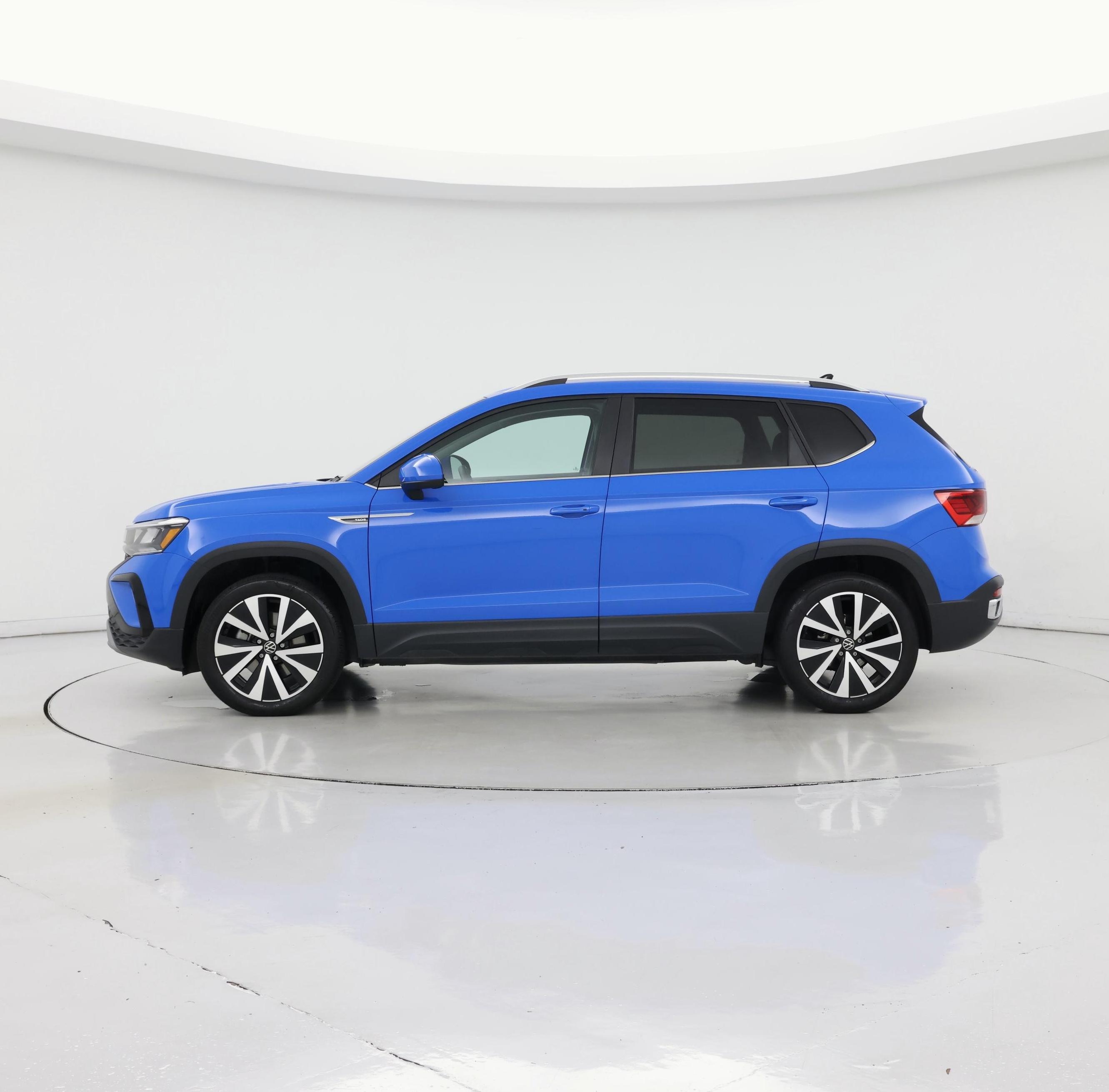 Thumbnail: 2023 Volkswagen Taos - 3