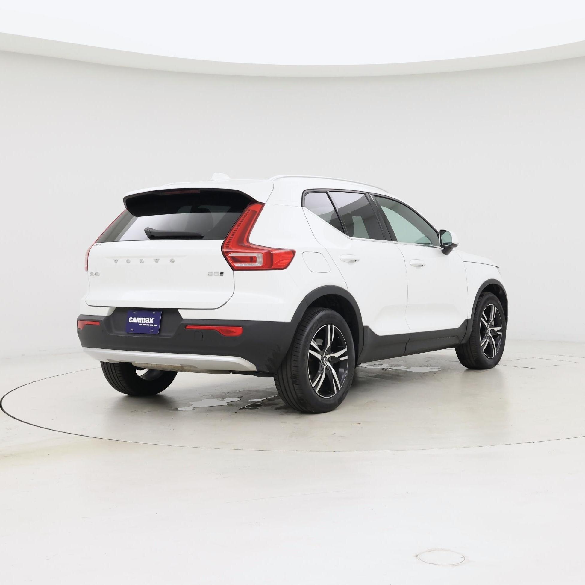 Thumbnail: 2025 Volvo XC40 - 8