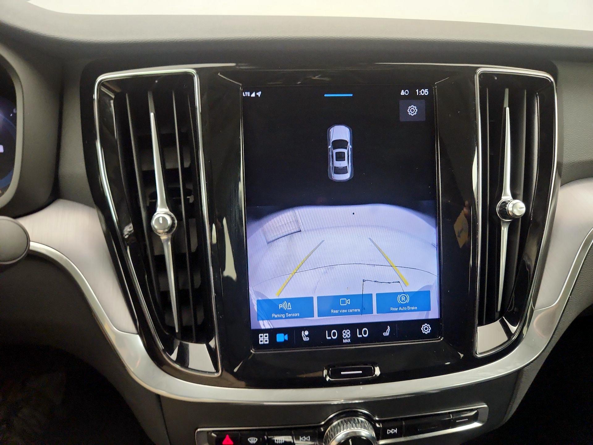 Thumbnail: 2025 Volvo S60 - 15