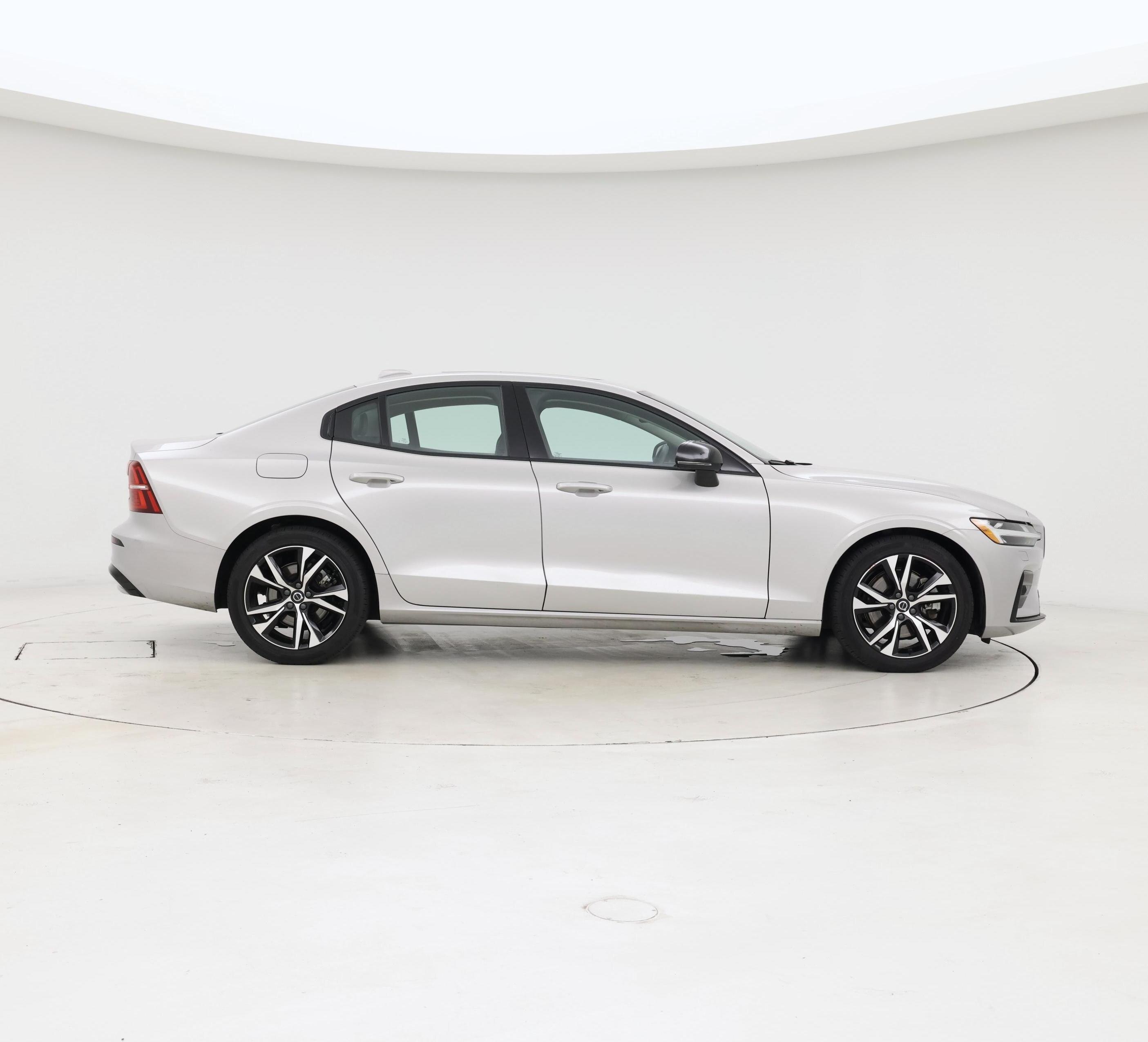 Thumbnail: 2025 Volvo S60 - 7