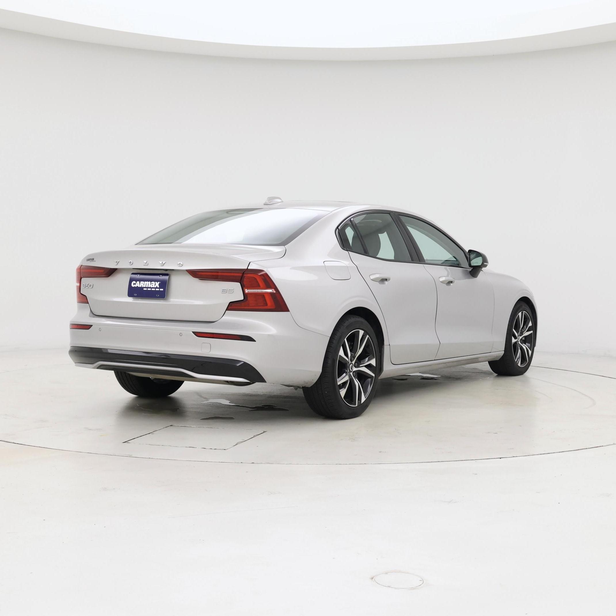 Thumbnail: 2025 Volvo S60 - 8