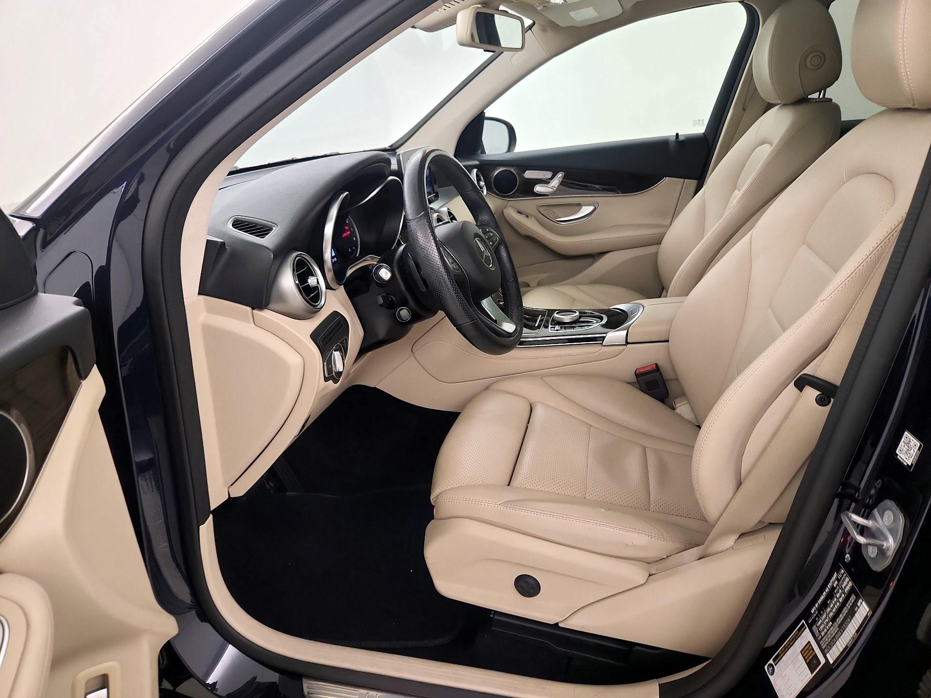 Thumbnail: 2019 Mercedes-Benz GLC - 11