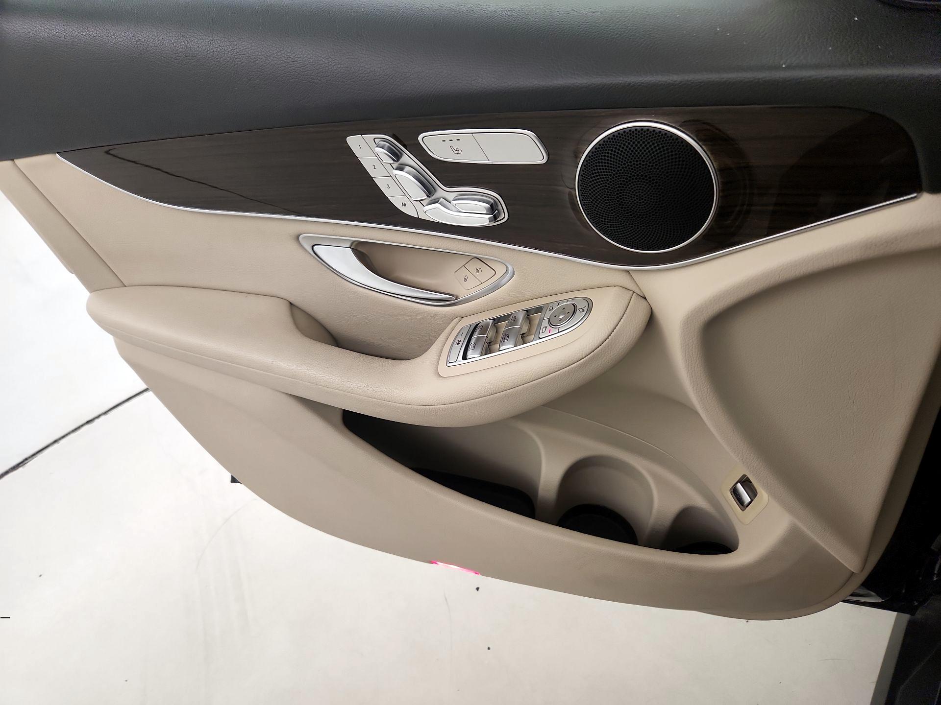 Thumbnail: 2019 Mercedes-Benz GLC - 12