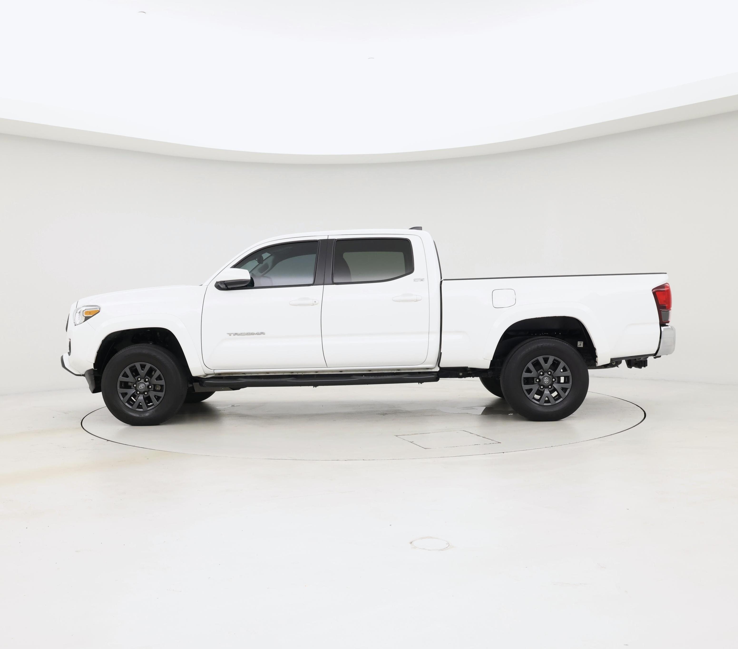 Thumbnail: 2022 Toyota Tacoma - 3