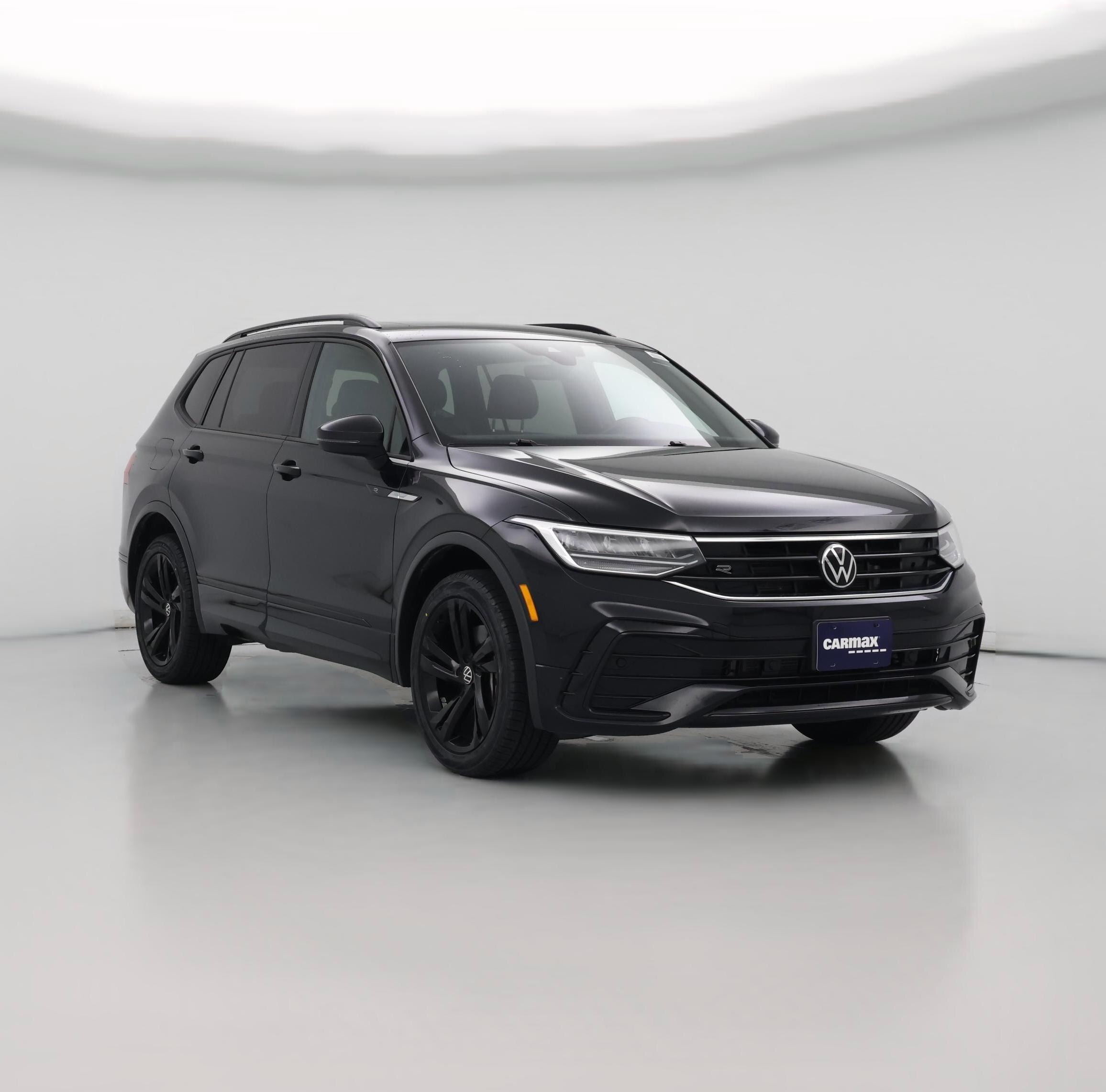 Thumbnail: 2023 Volkswagen Tiguan - 1