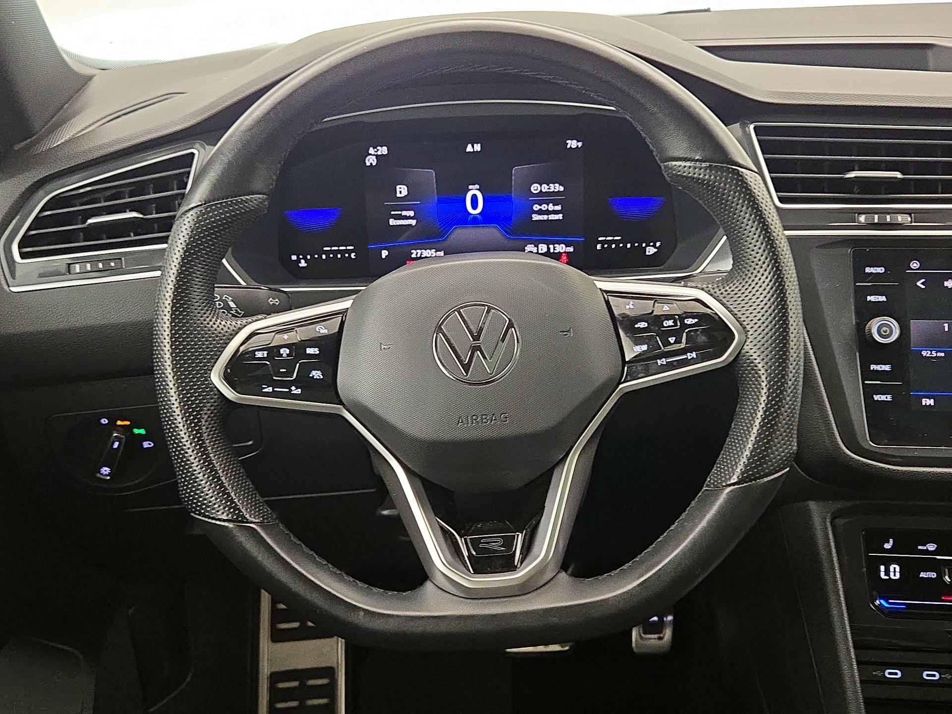 Thumbnail: 2023 Volkswagen Tiguan - 10