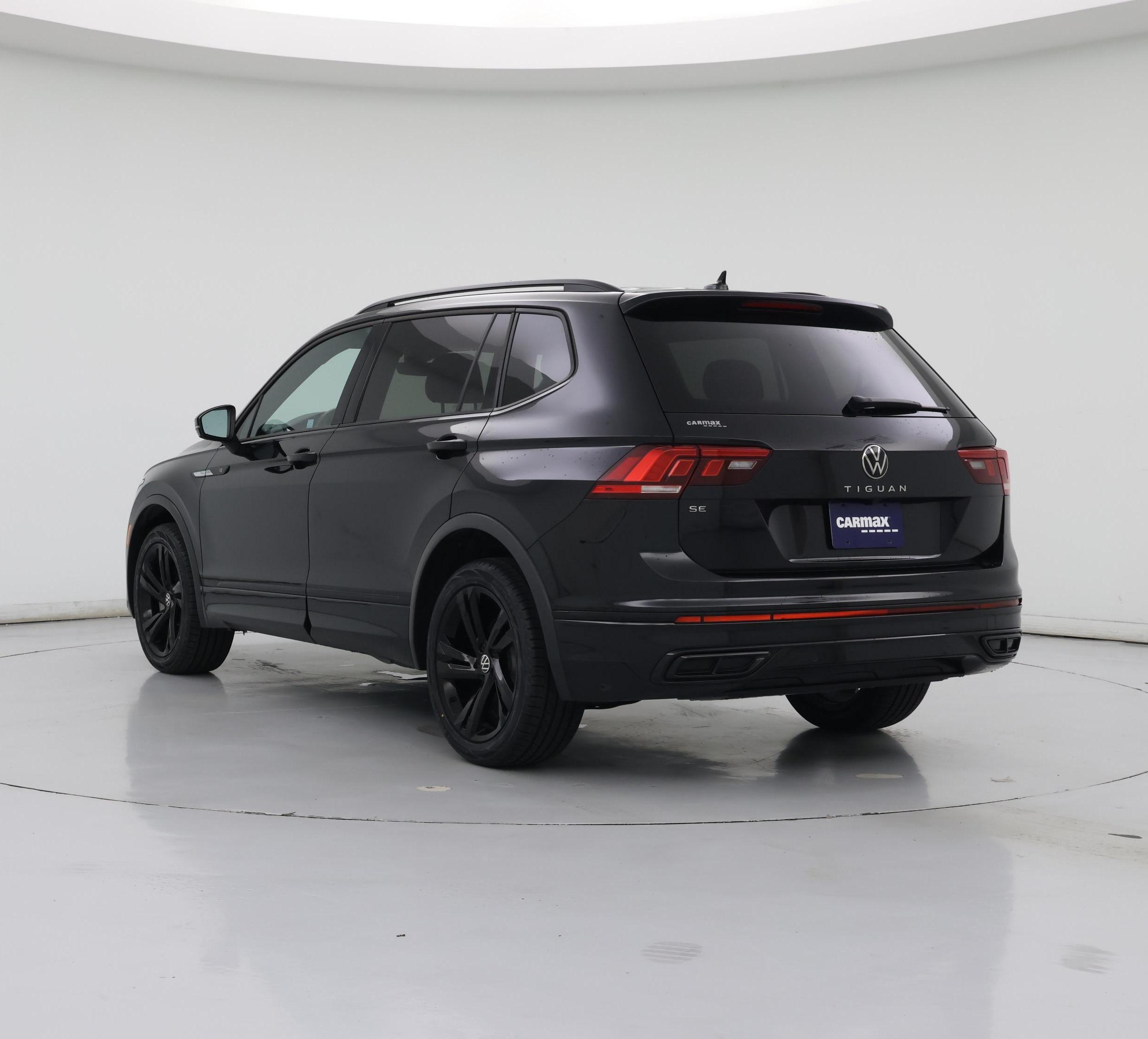 Thumbnail: 2023 Volkswagen Tiguan - 2