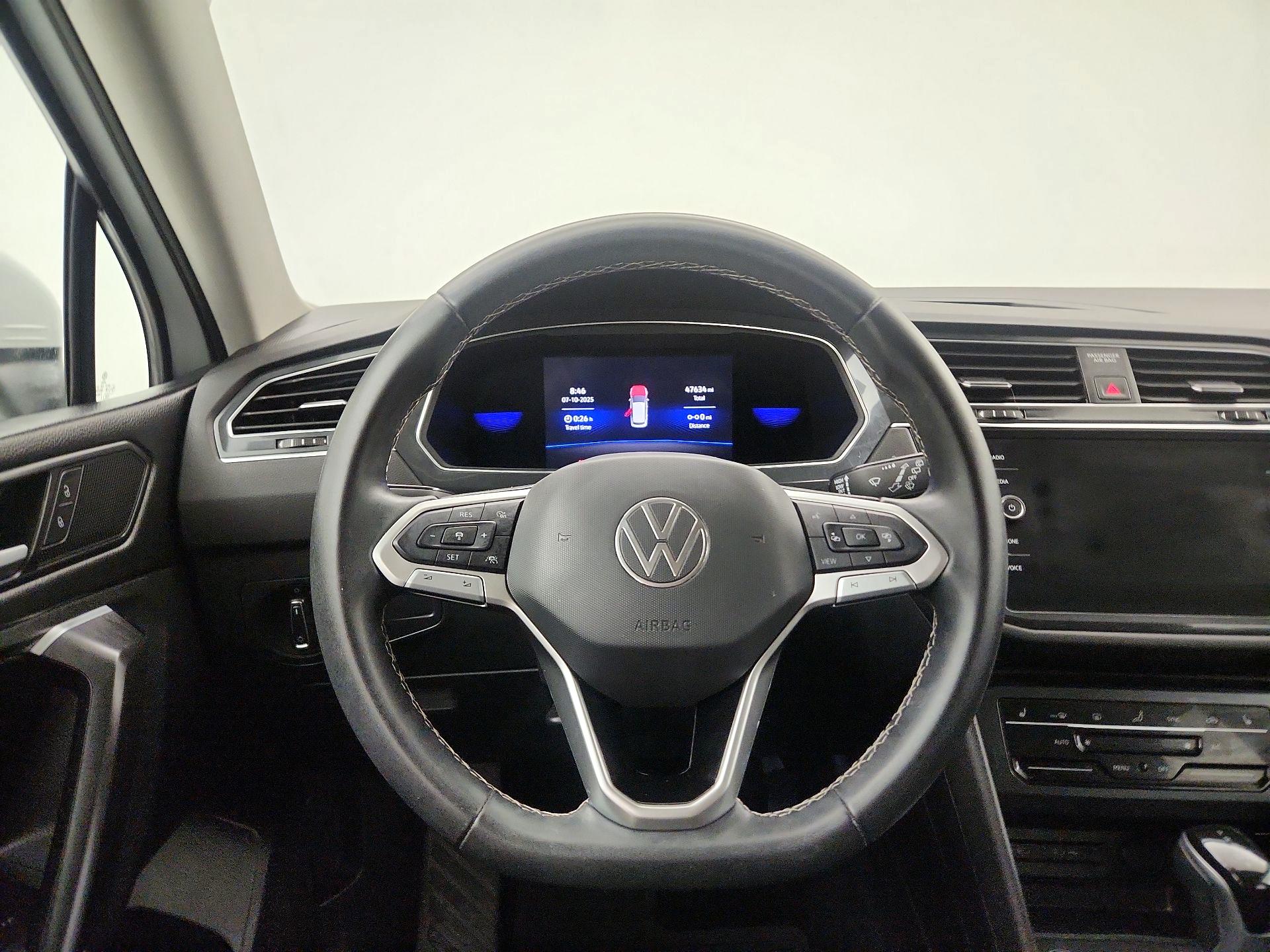 Thumbnail: 2022 Volkswagen Tiguan - 10