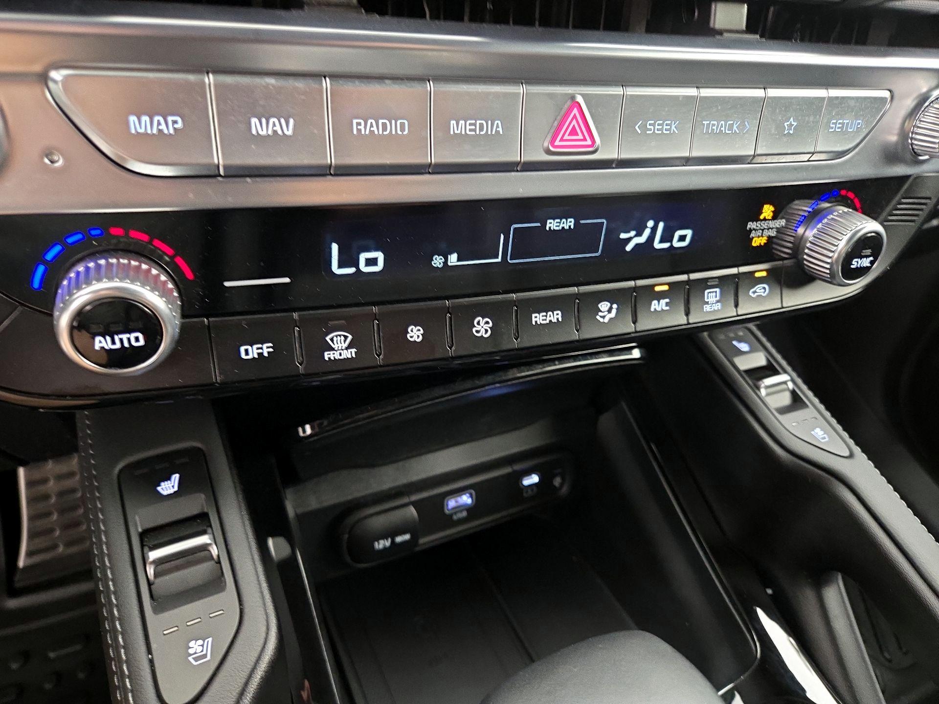 Thumbnail: 2024 Kia Telluride - 17