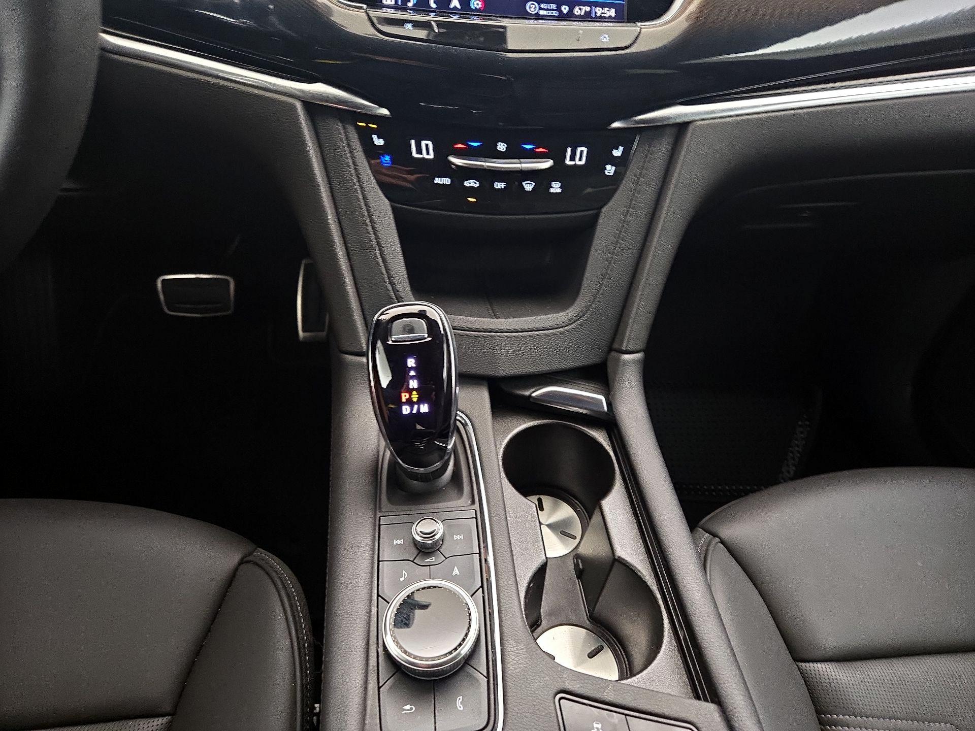 Thumbnail: 2023 Cadillac XT6 - 18