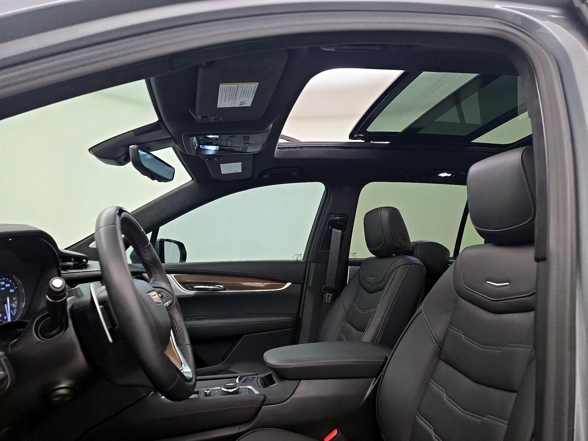 Thumbnail: 2023 Cadillac XT6 - 20