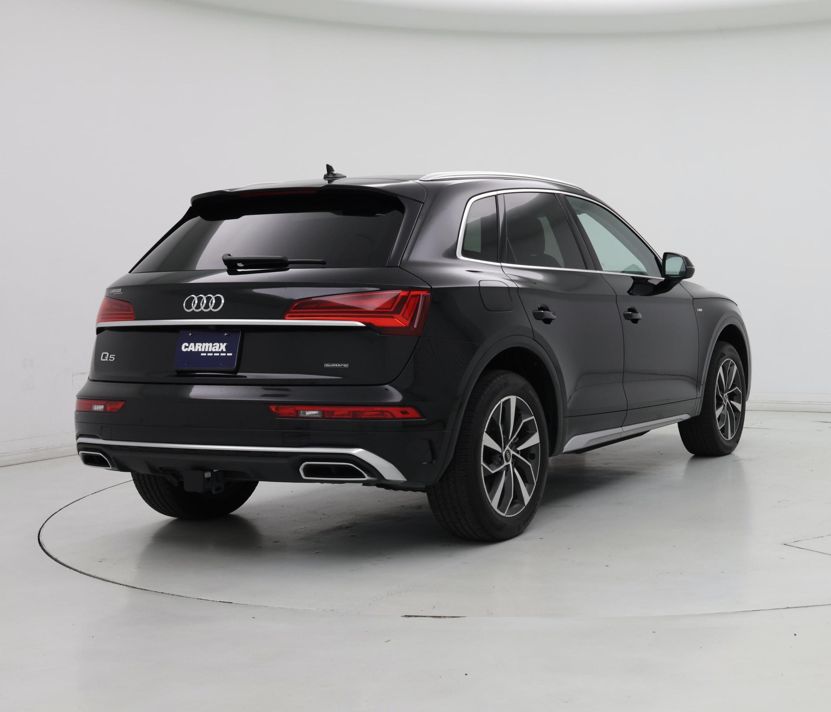 Thumbnail: 2023 Audi Q5 - 8
