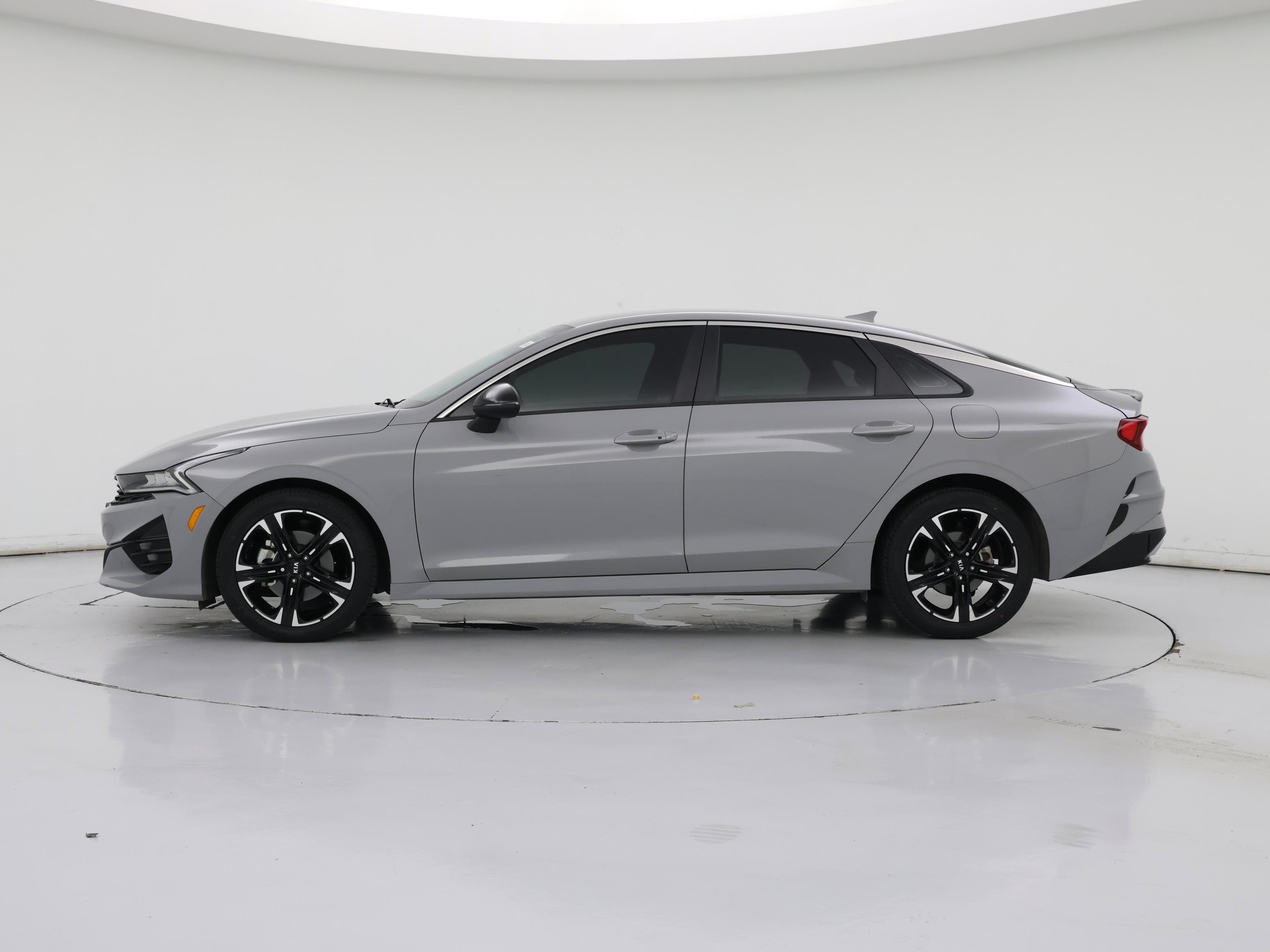 Thumbnail: 2021 Kia K5 - 3