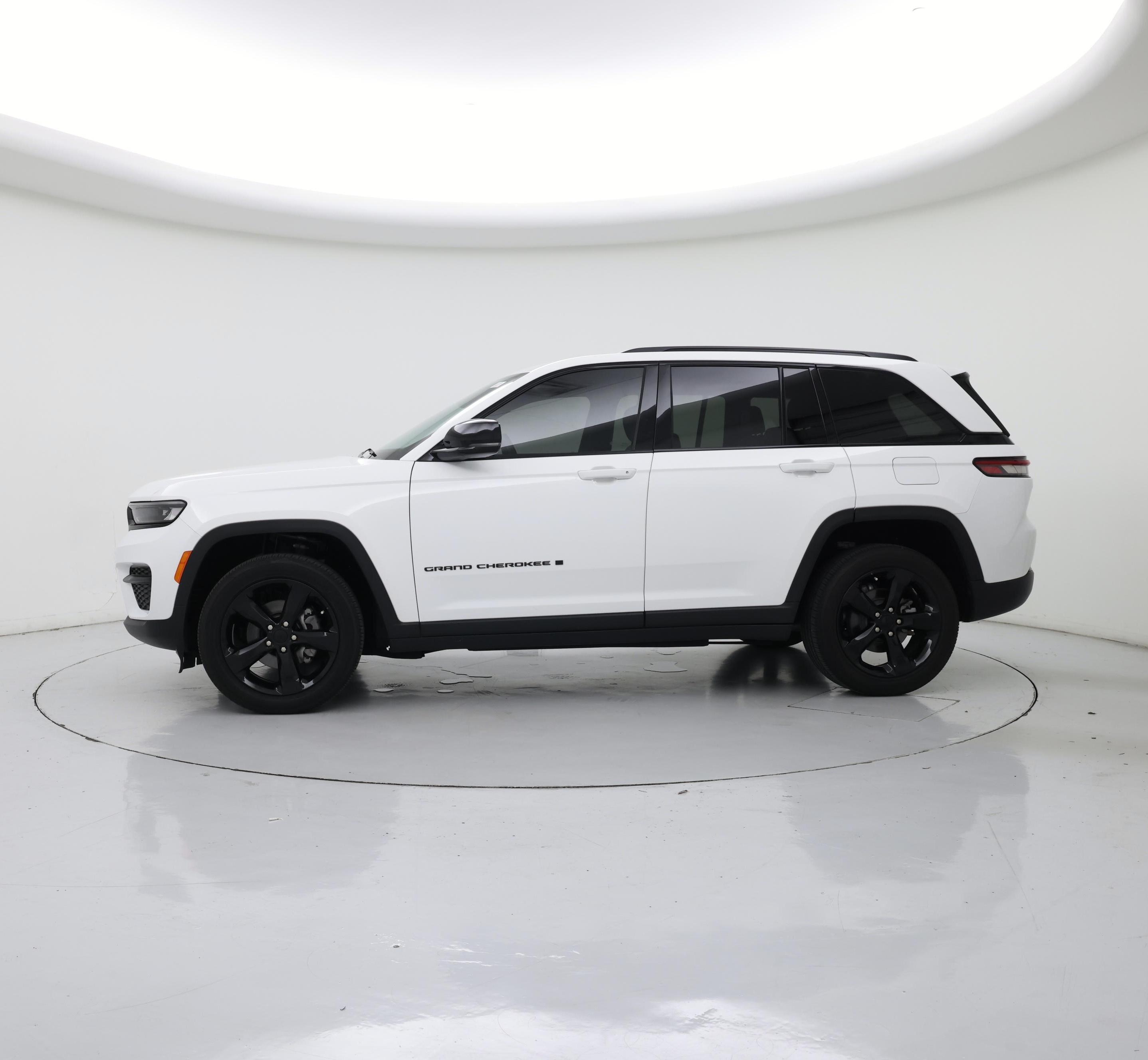 Thumbnail: 2023 Jeep Grand Cherokee - 3