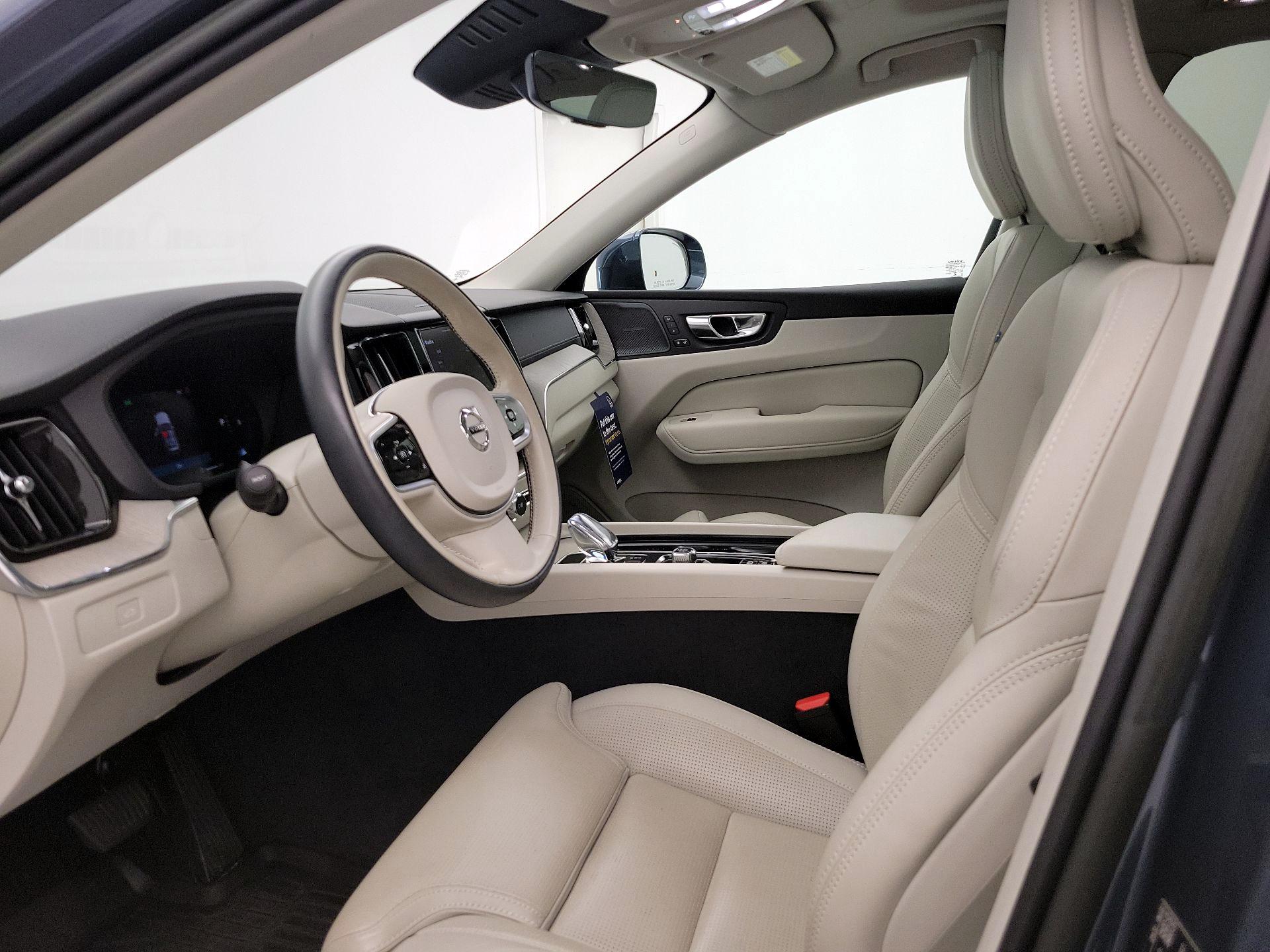 Thumbnail: 2023 Volvo XC60 - 11
