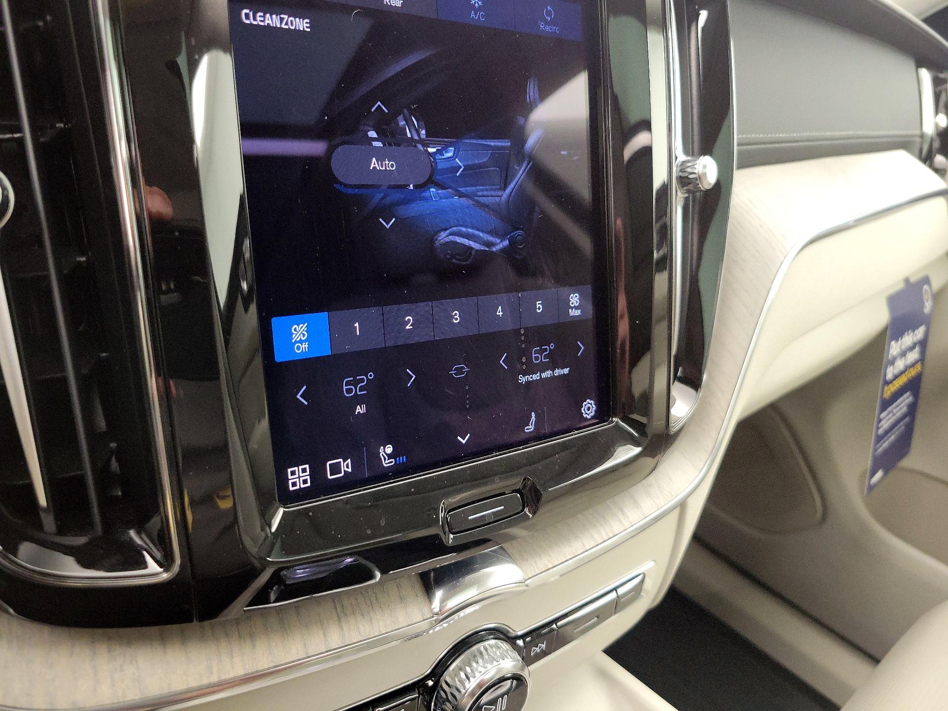 Thumbnail: 2023 Volvo XC60 - 16