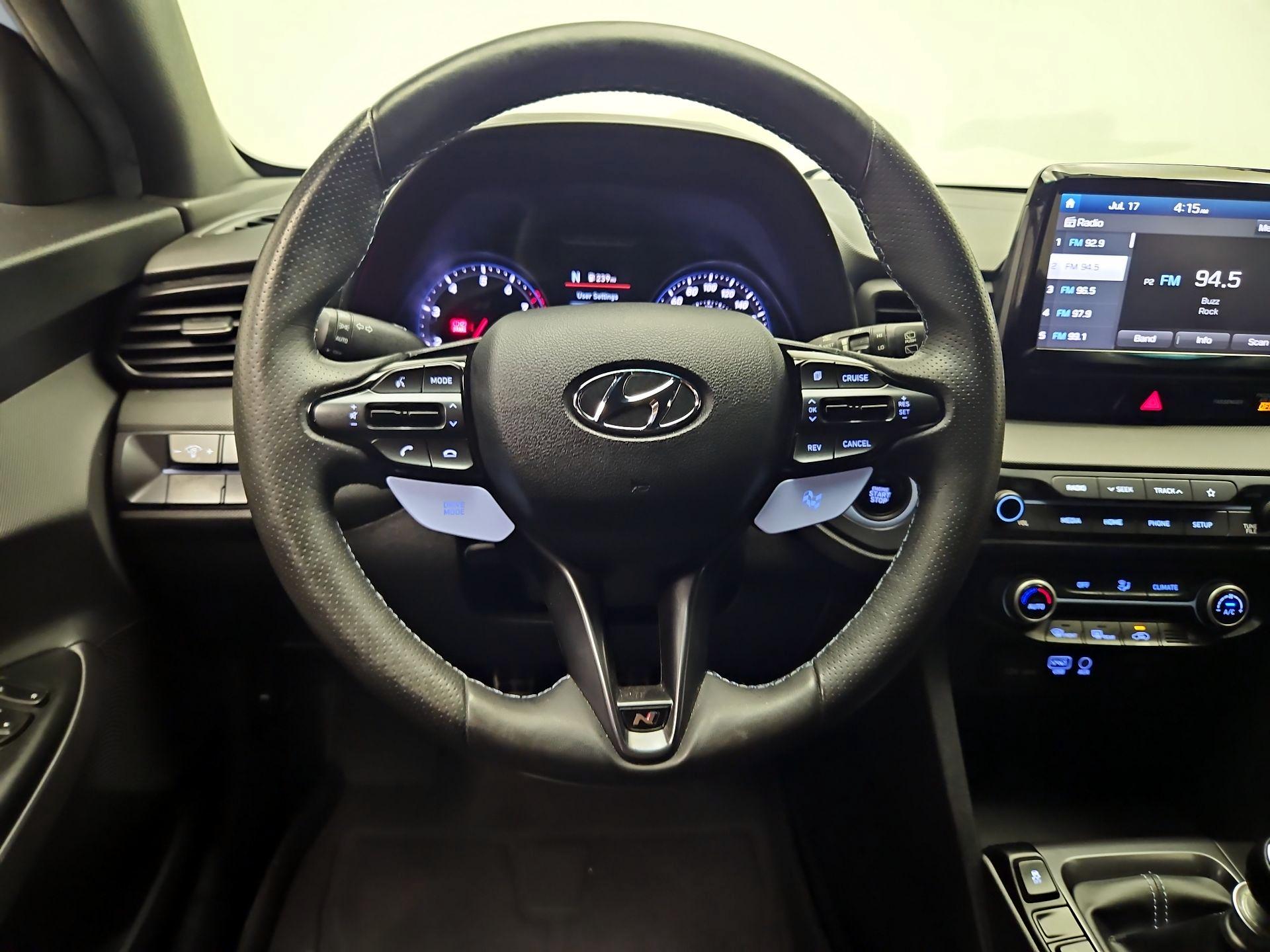 Thumbnail: 2019 Hyundai Veloster - 10