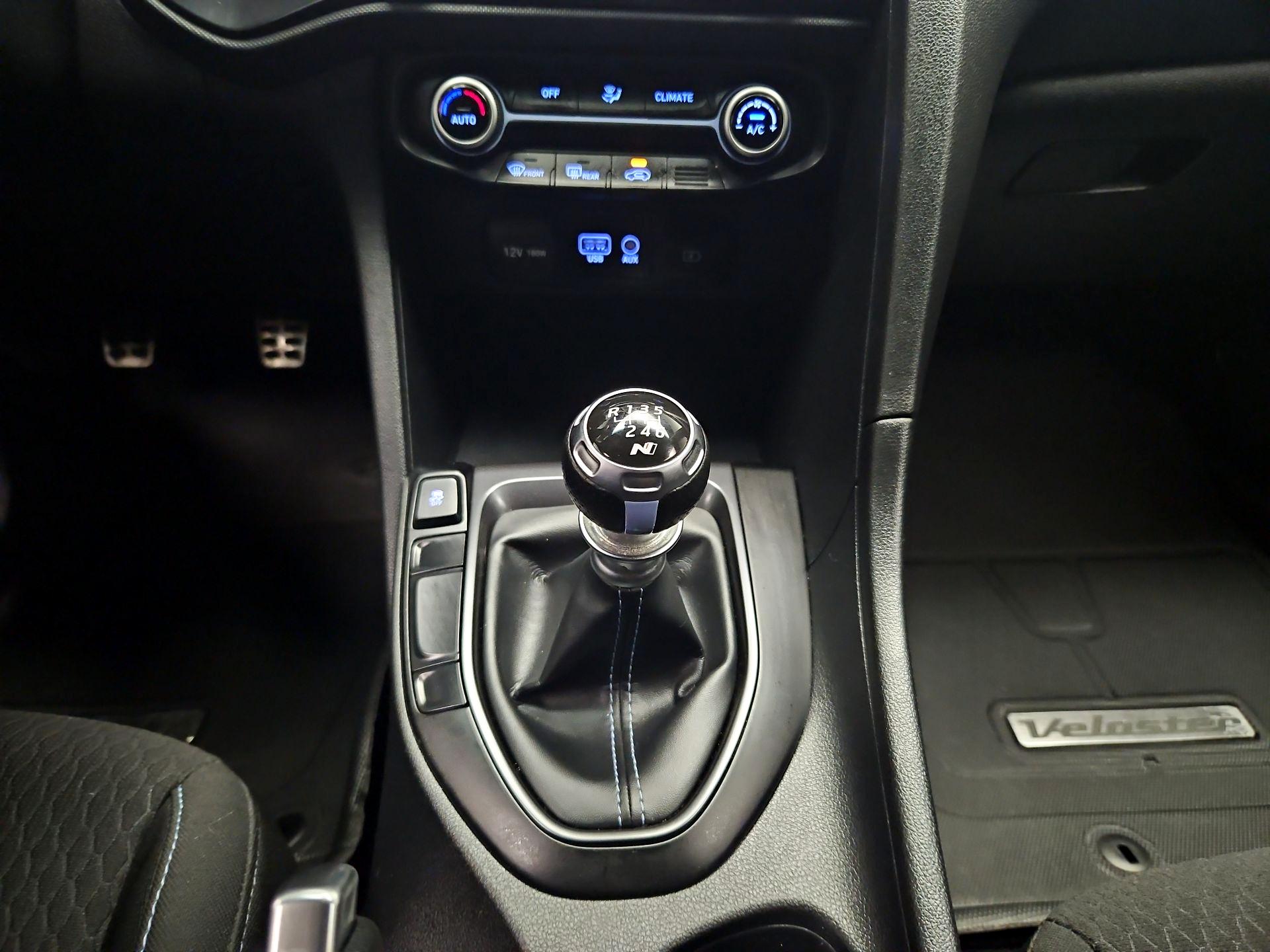 Thumbnail: 2019 Hyundai Veloster - 16