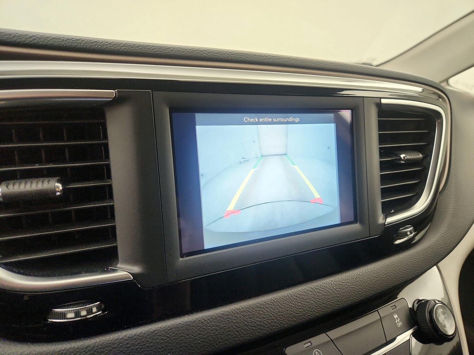 Thumbnail: 2020 Chrysler Voyager - 14