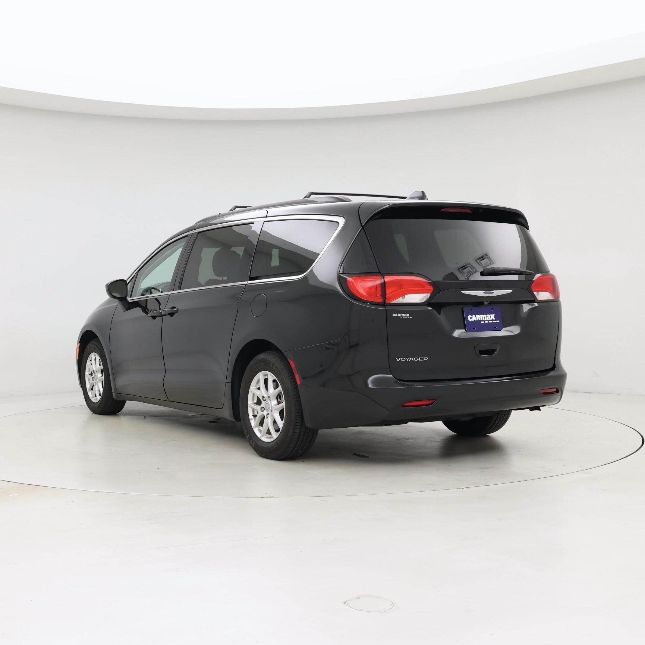 Thumbnail: 2020 Chrysler Voyager - 2