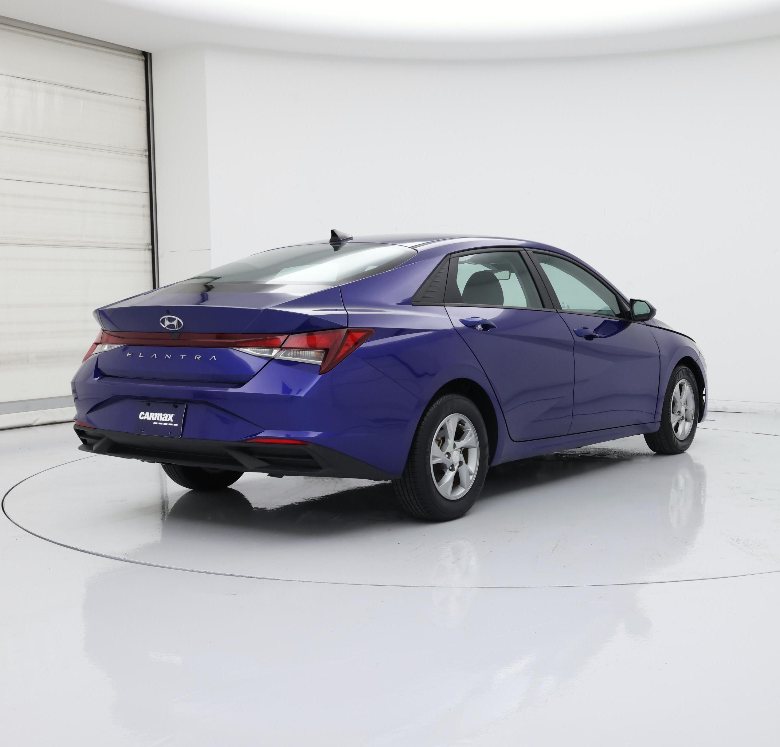 Thumbnail: 2023 Hyundai Elantra - 8