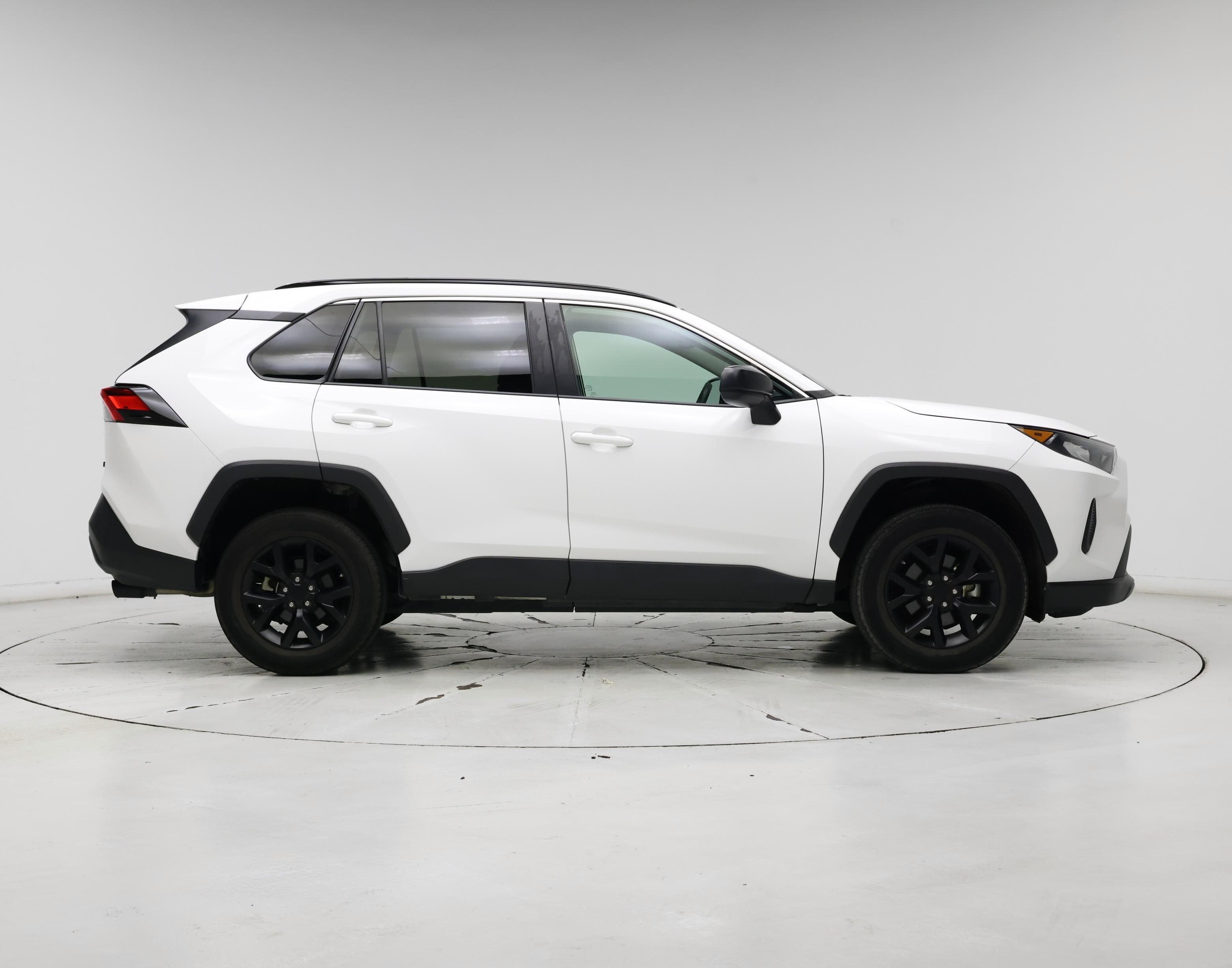 Thumbnail: 2021 Toyota RAV4 - 7
