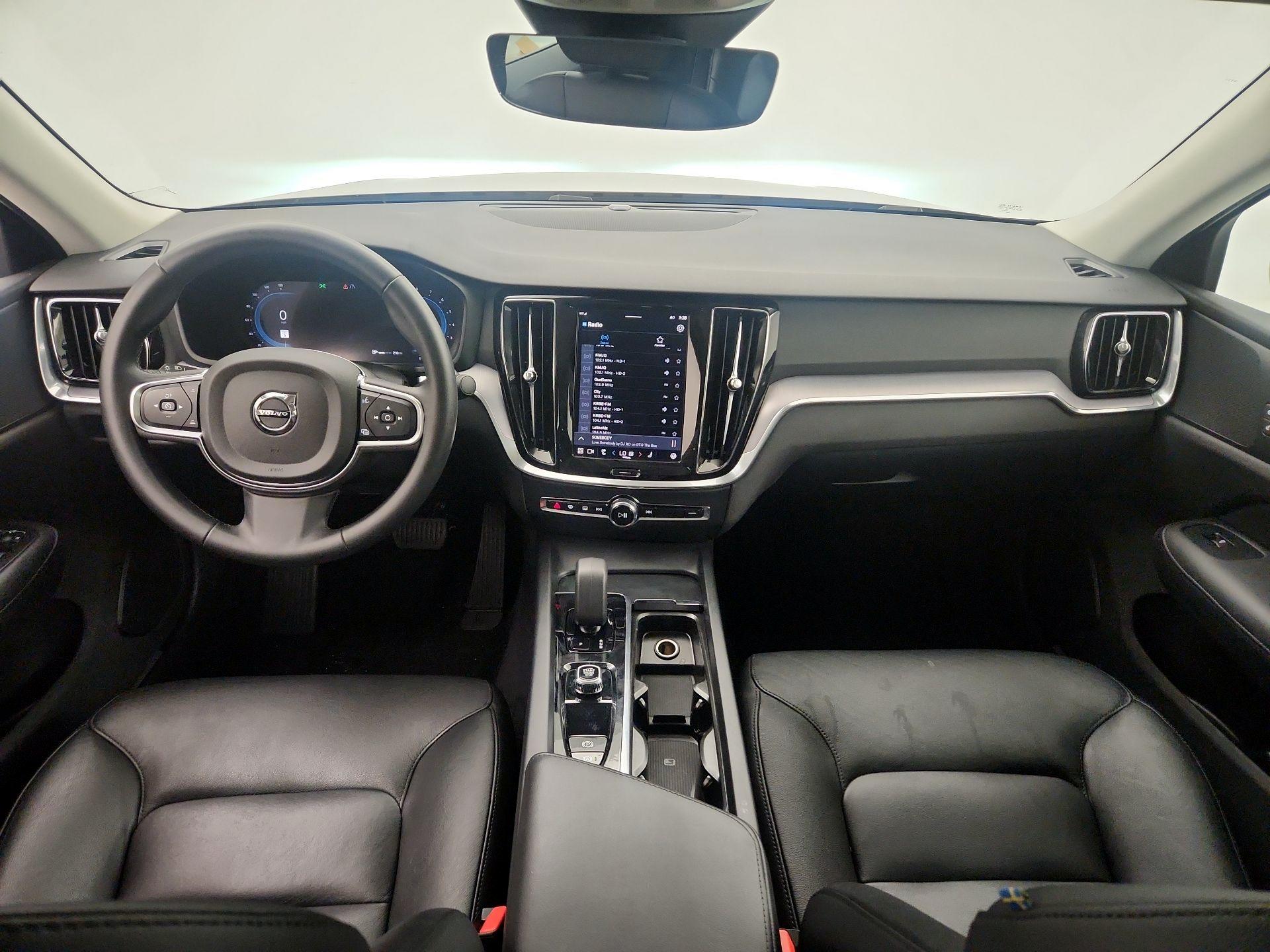 Thumbnail: 2025 Volvo S60 - 9