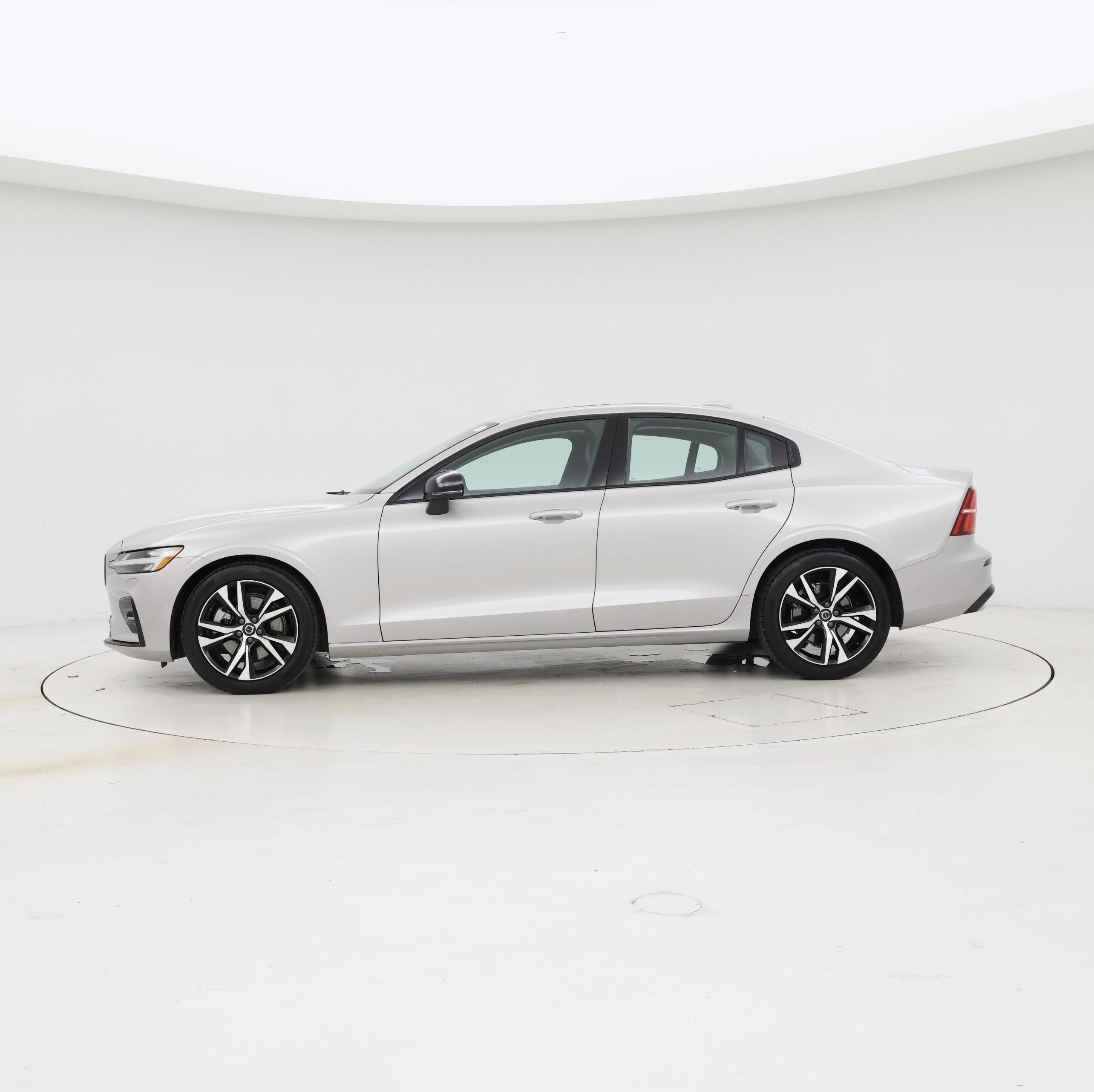 Thumbnail: 2025 Volvo S60 - 3