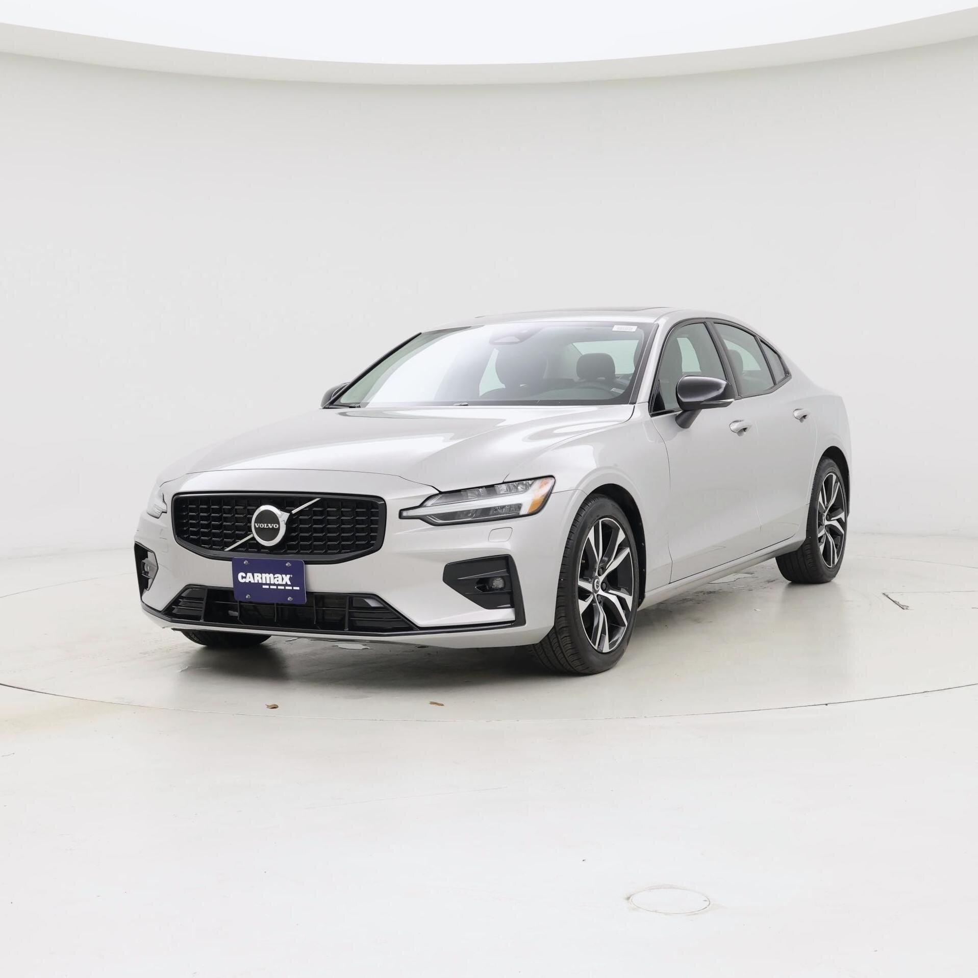 Thumbnail: 2025 Volvo S60 - 4