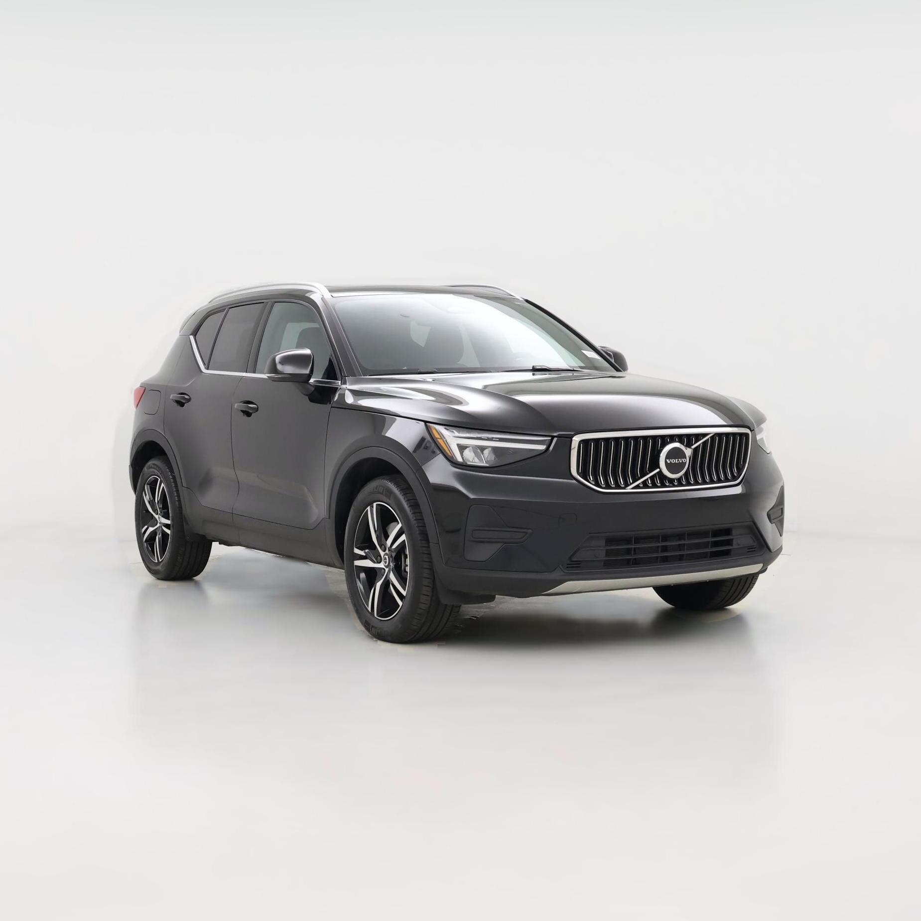 Thumbnail: 2025 Volvo XC40 - 1