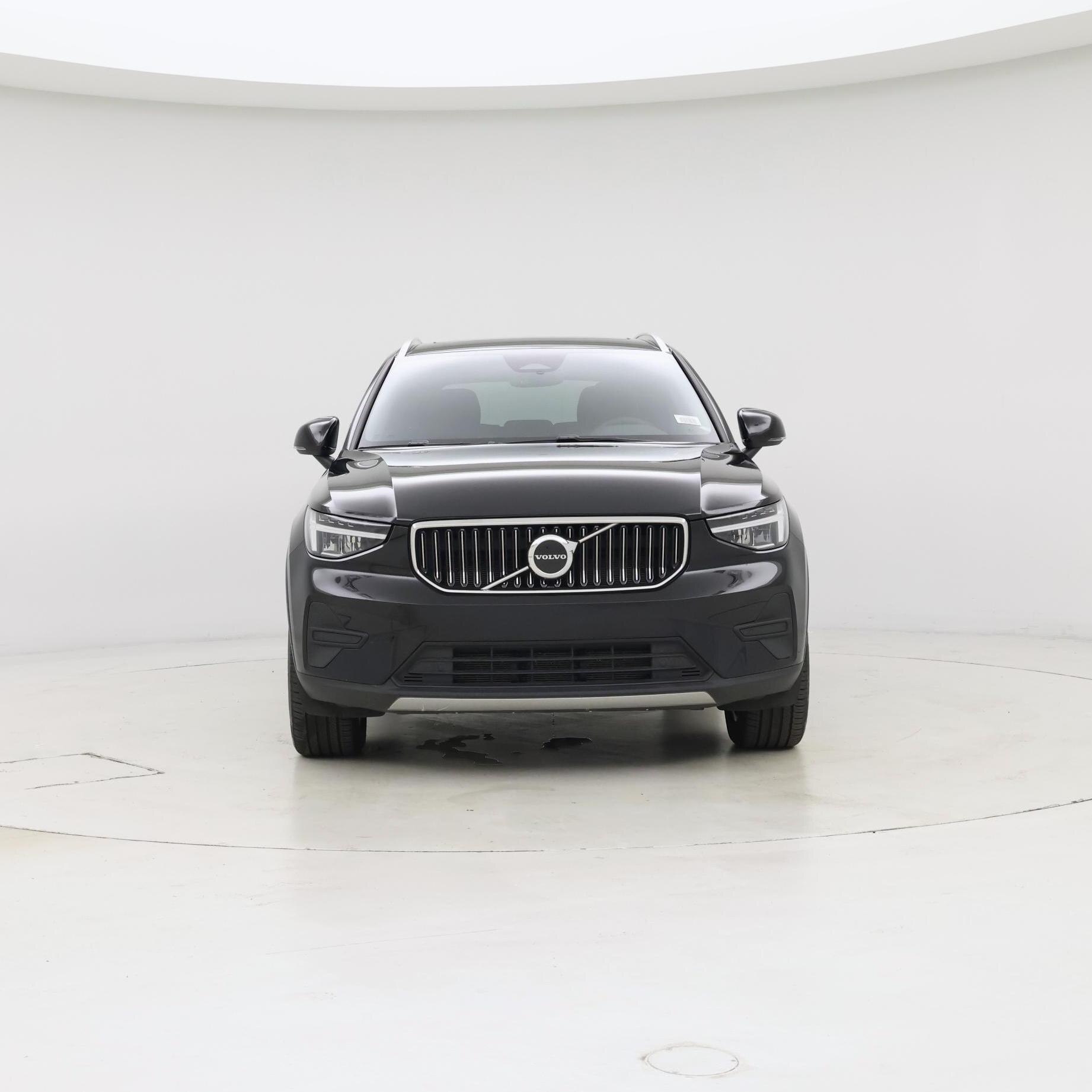 Thumbnail: 2025 Volvo XC40 - 5