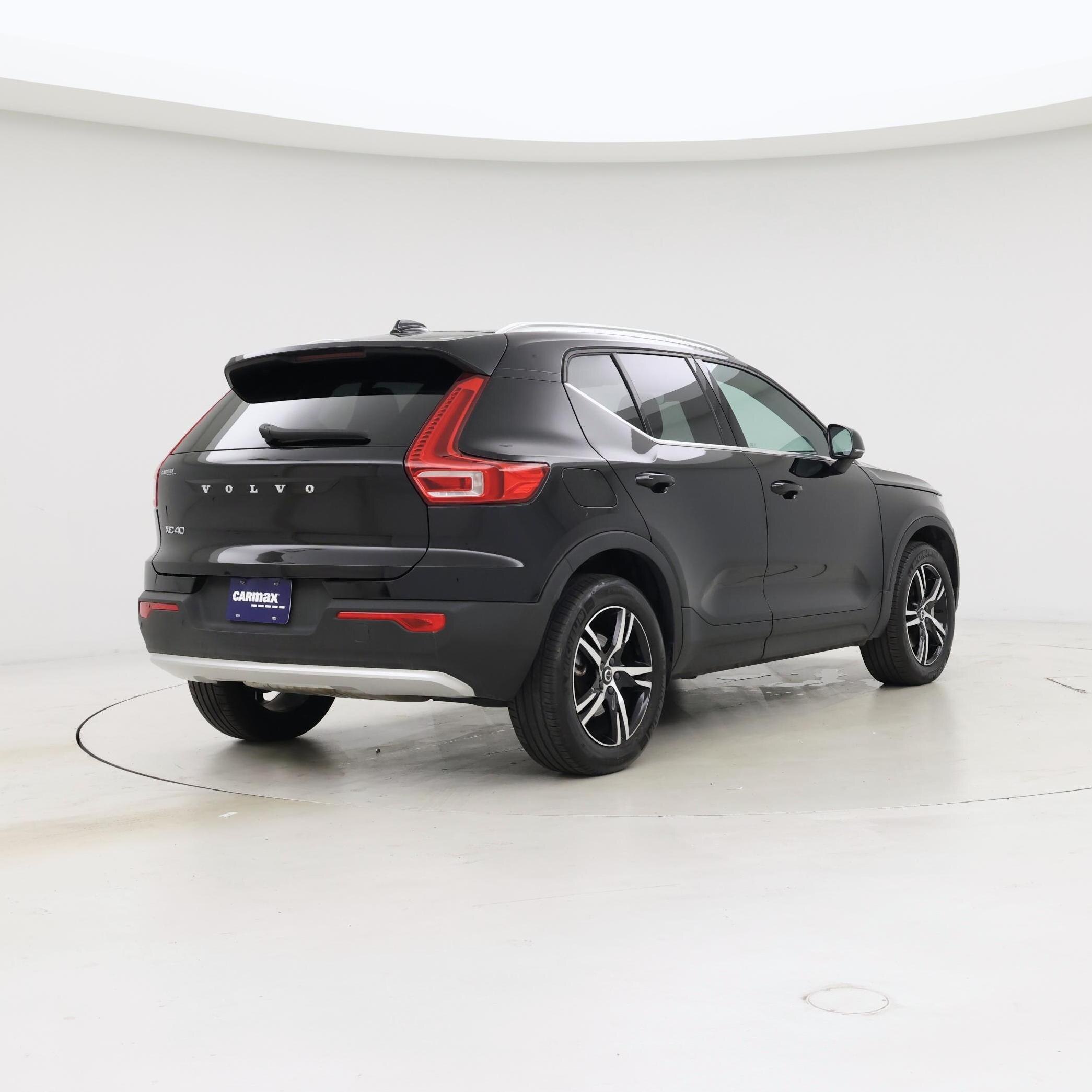 Thumbnail: 2025 Volvo XC40 - 8