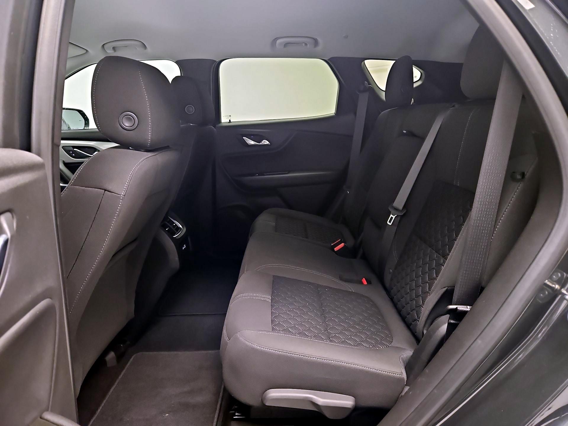 Thumbnail: 2019 Chevrolet Blazer - 17