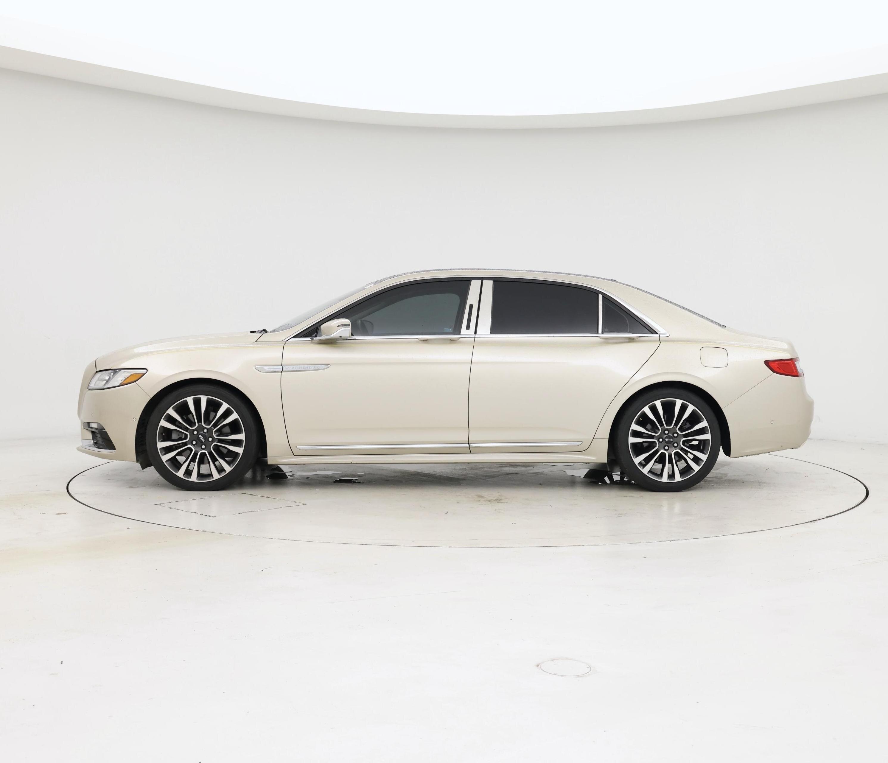 Thumbnail: 2017 Lincoln Continental - 3