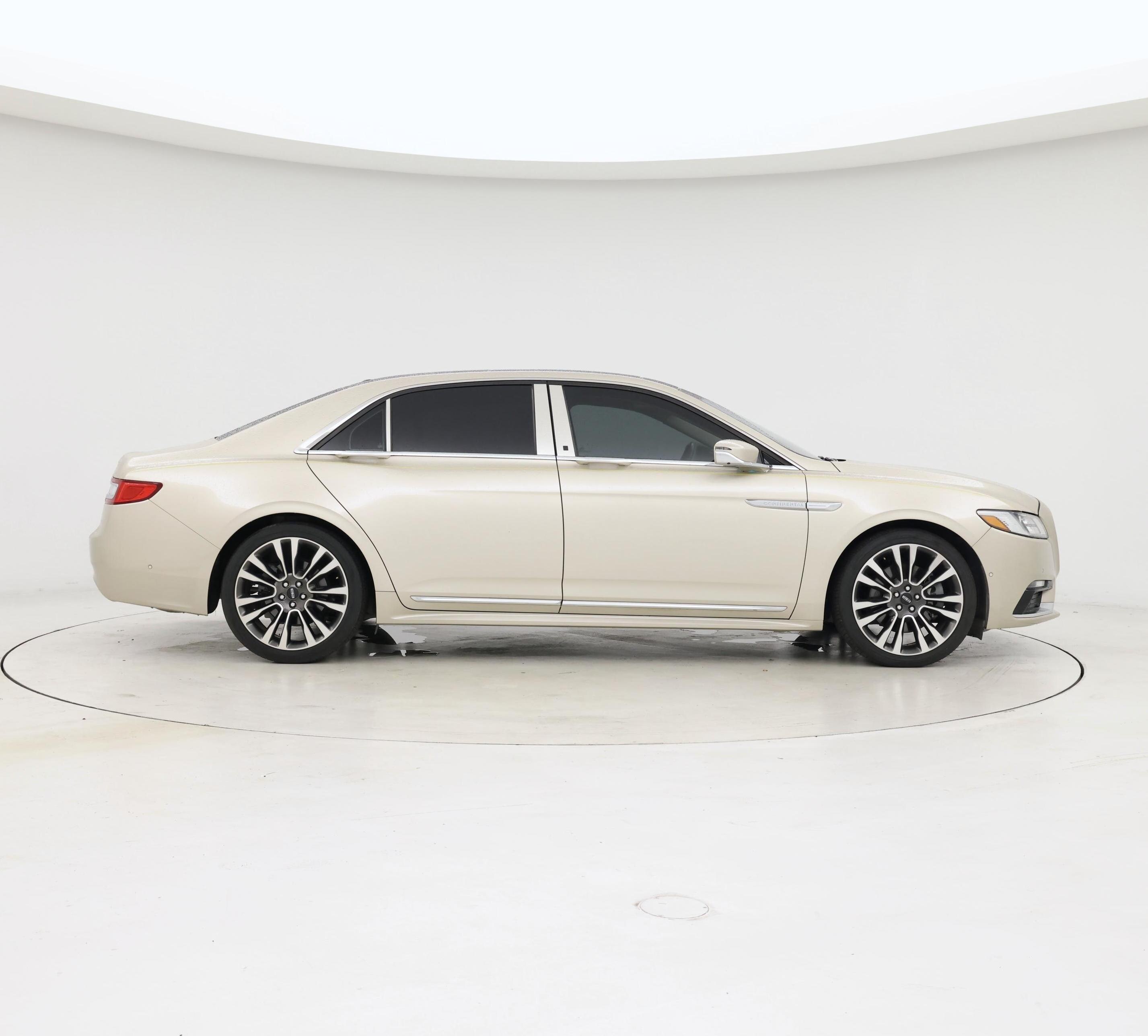 Thumbnail: 2017 Lincoln Continental - 7