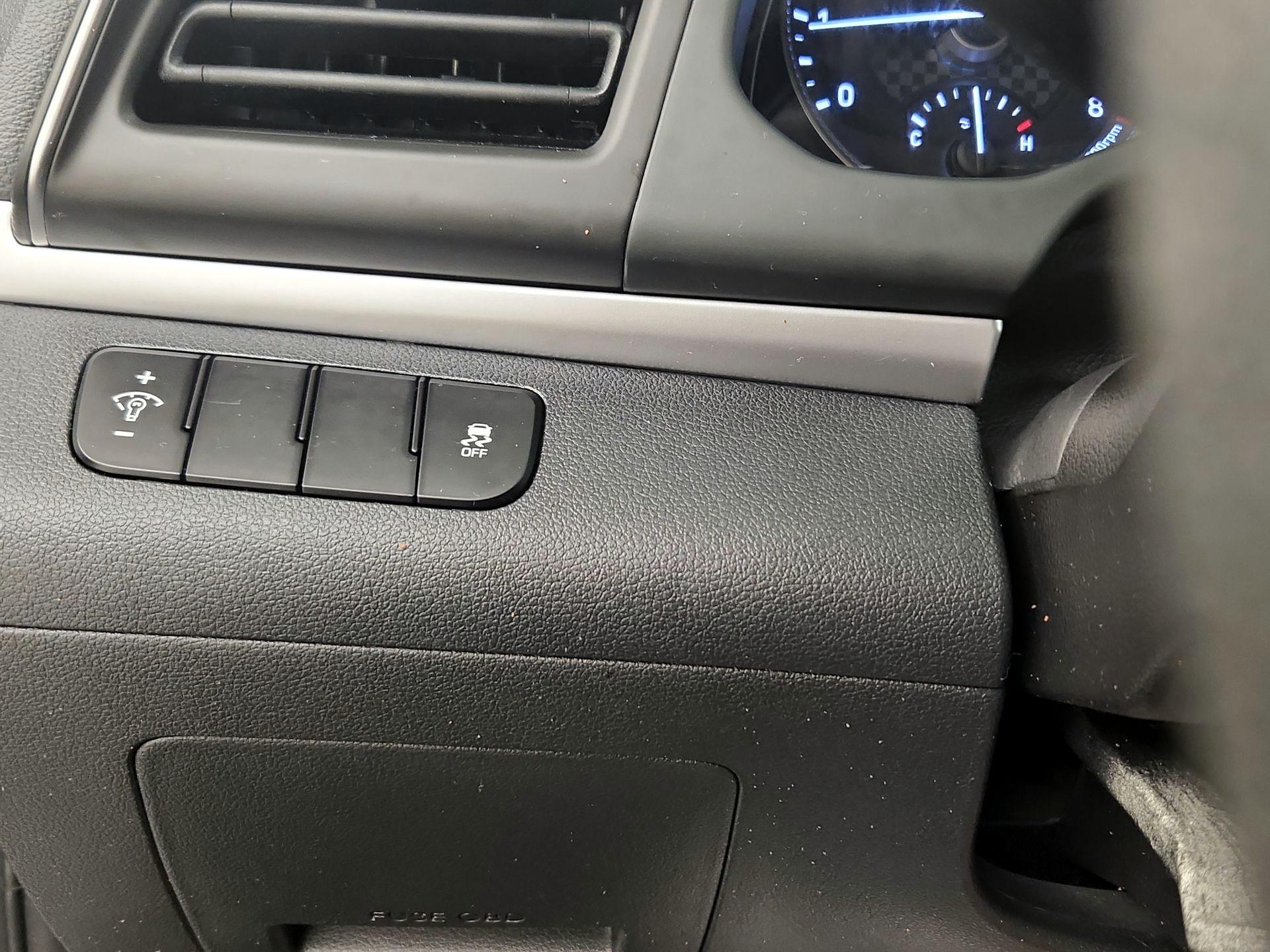 Thumbnail: 2019 Hyundai Elantra - 13
