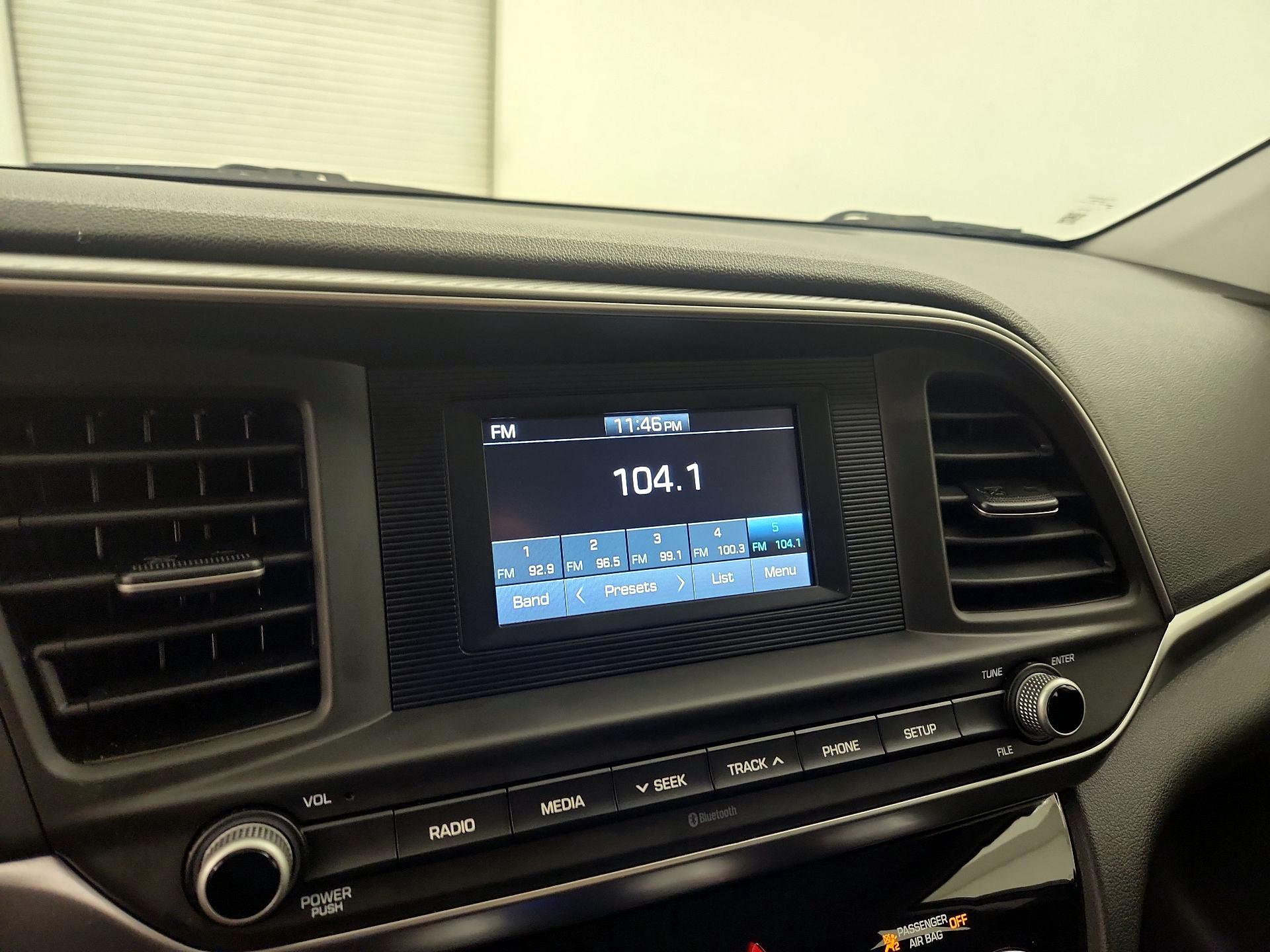 Thumbnail: 2019 Hyundai Elantra - 15