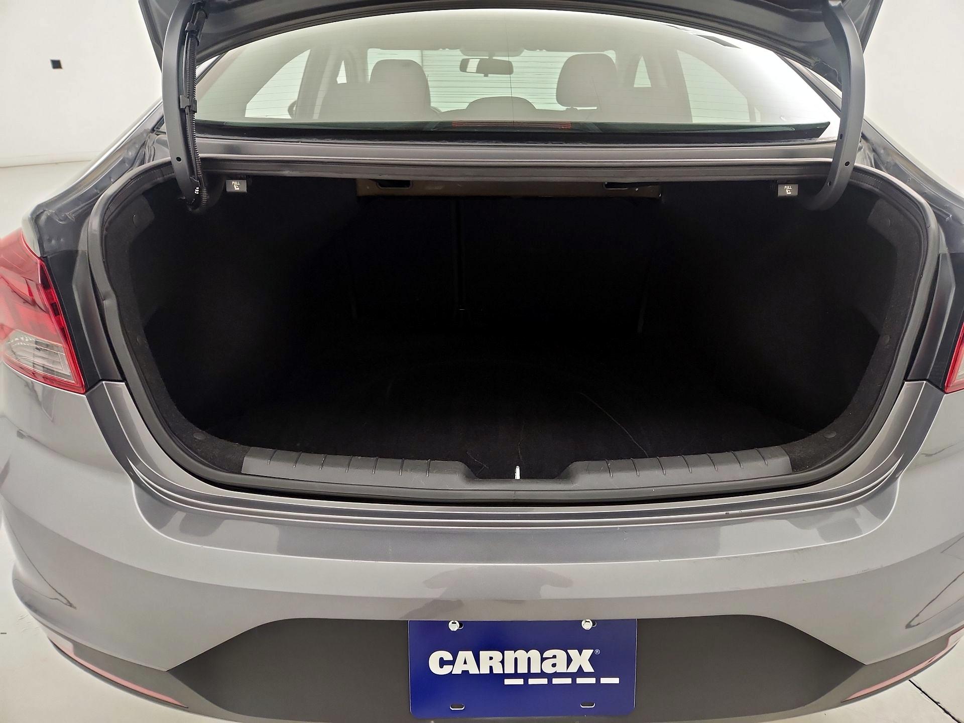 Thumbnail: 2019 Hyundai Elantra - 20