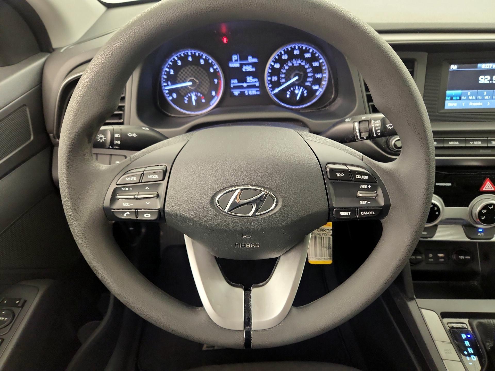 Thumbnail: 2019 Hyundai Elantra - 10