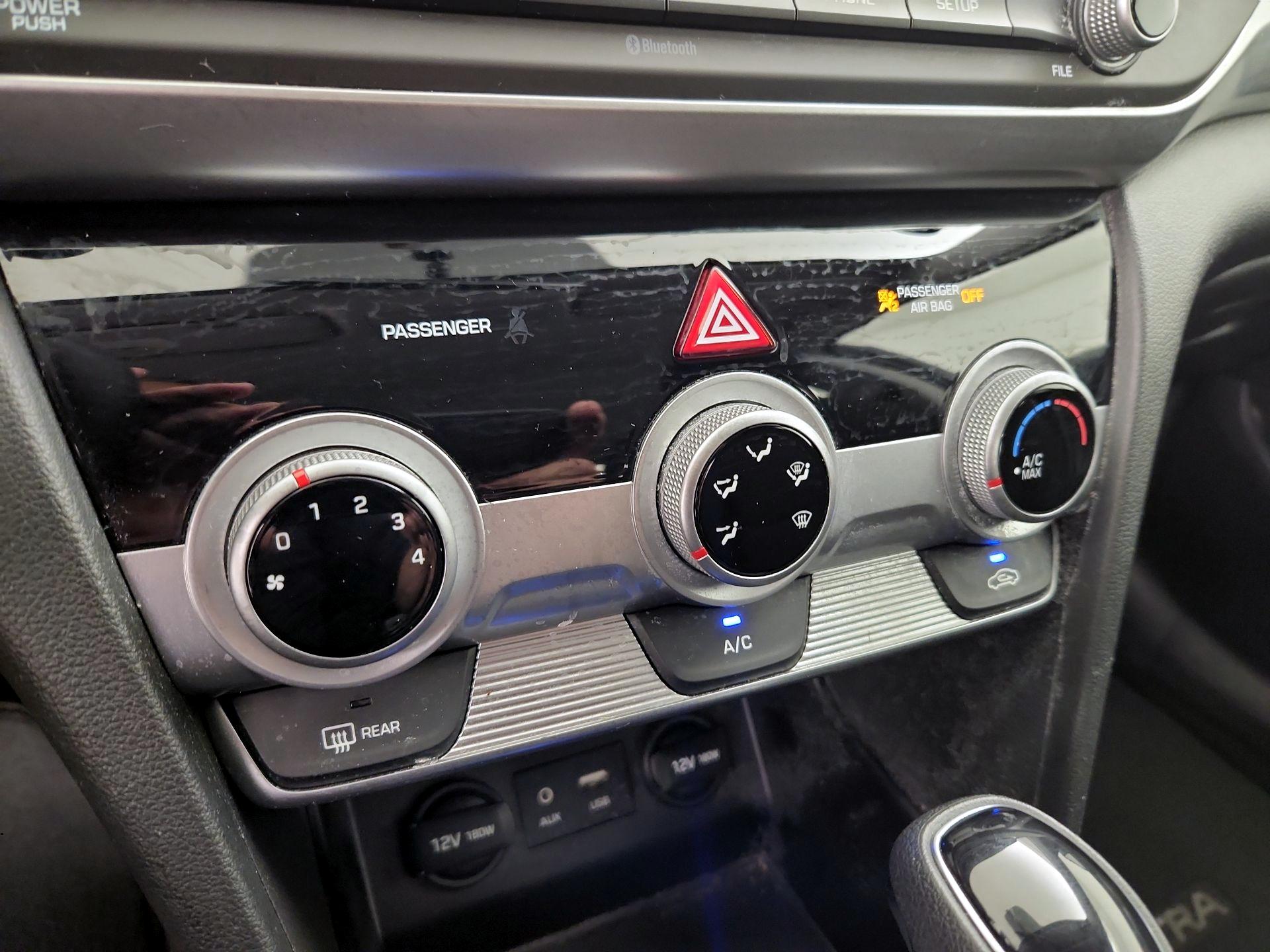 Thumbnail: 2019 Hyundai Elantra - 16