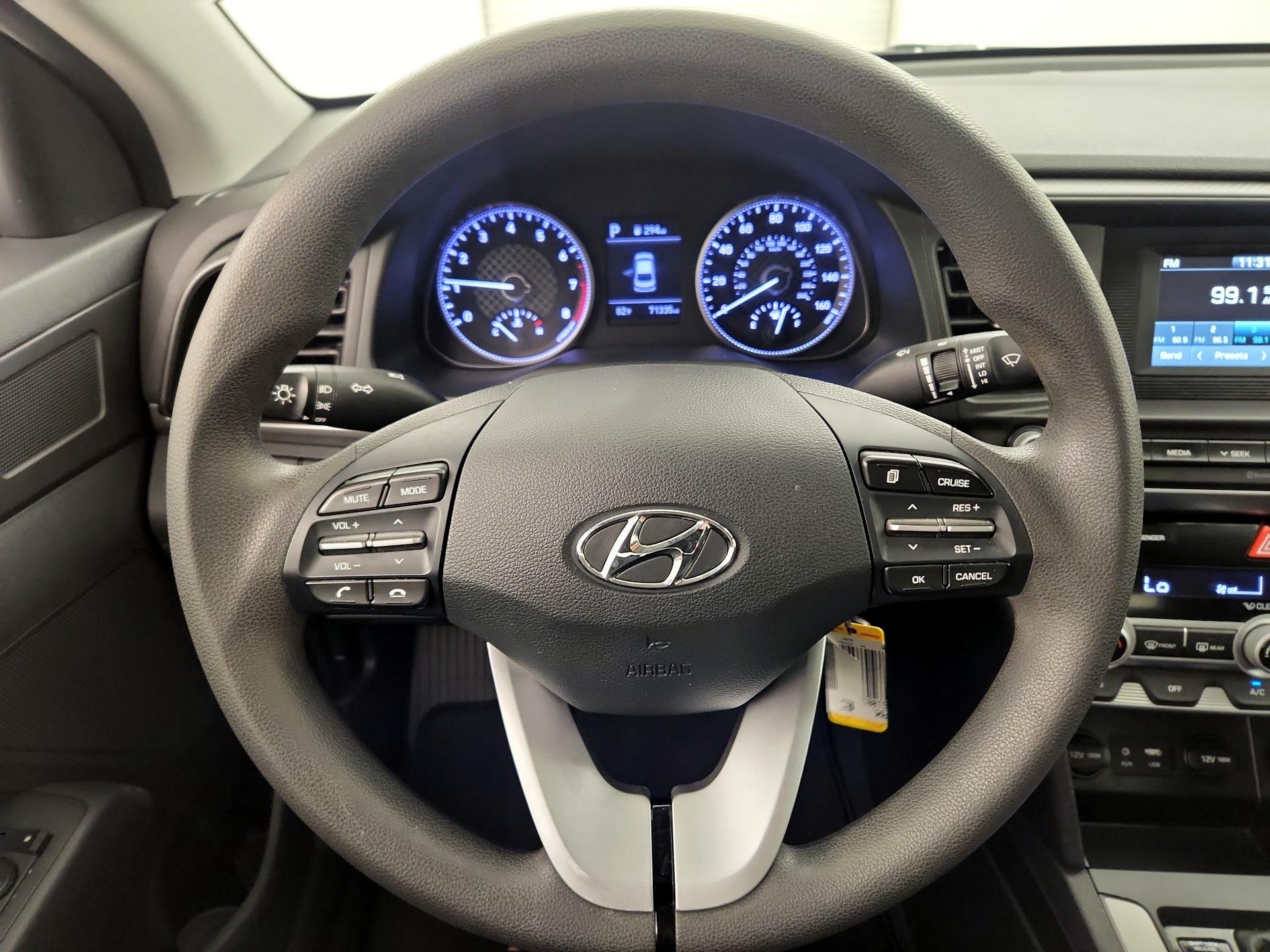 Thumbnail: 2020 Hyundai Elantra - 10