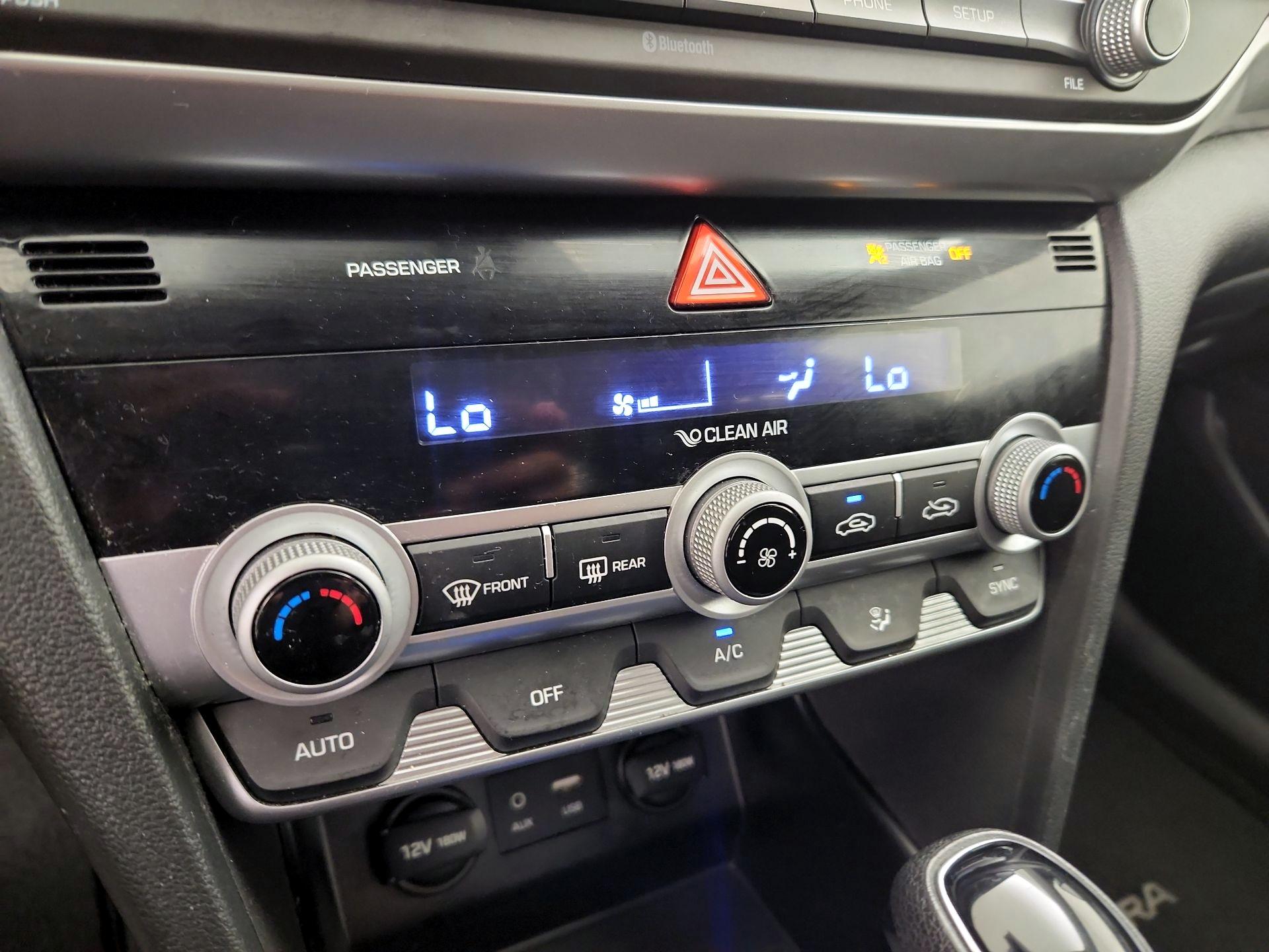 Thumbnail: 2020 Hyundai Elantra - 16