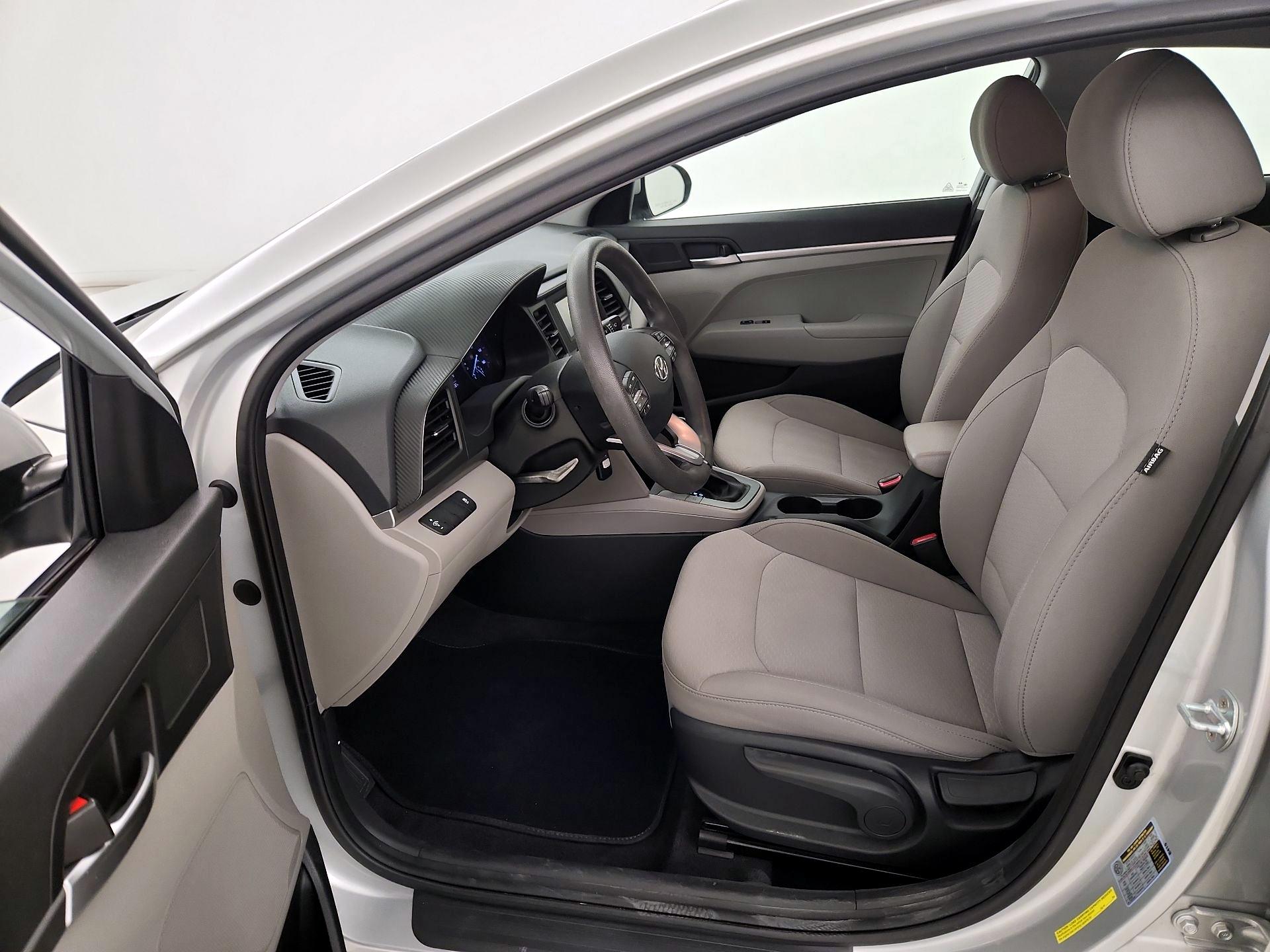 Thumbnail: 2019 Hyundai Elantra - 11
