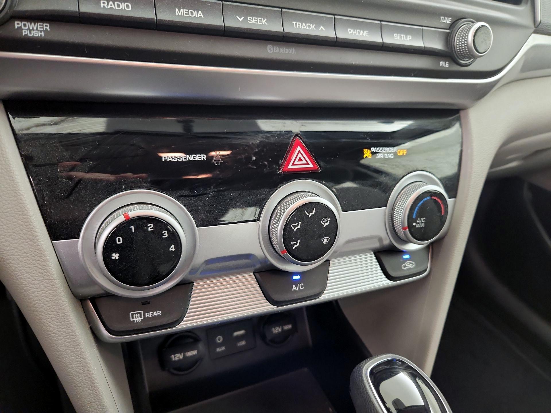 Thumbnail: 2019 Hyundai Elantra - 16