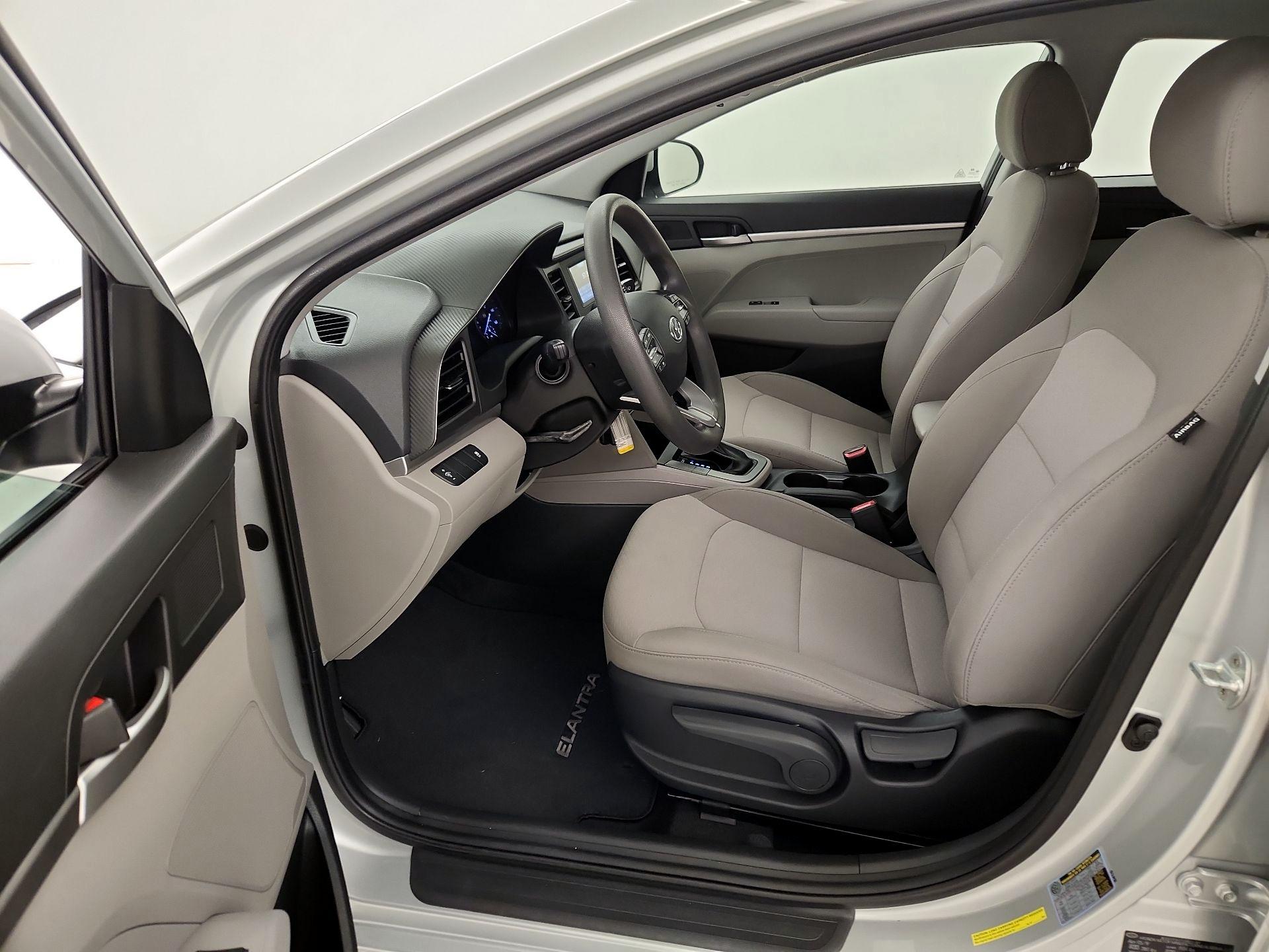 Thumbnail: 2019 Hyundai Elantra - 11