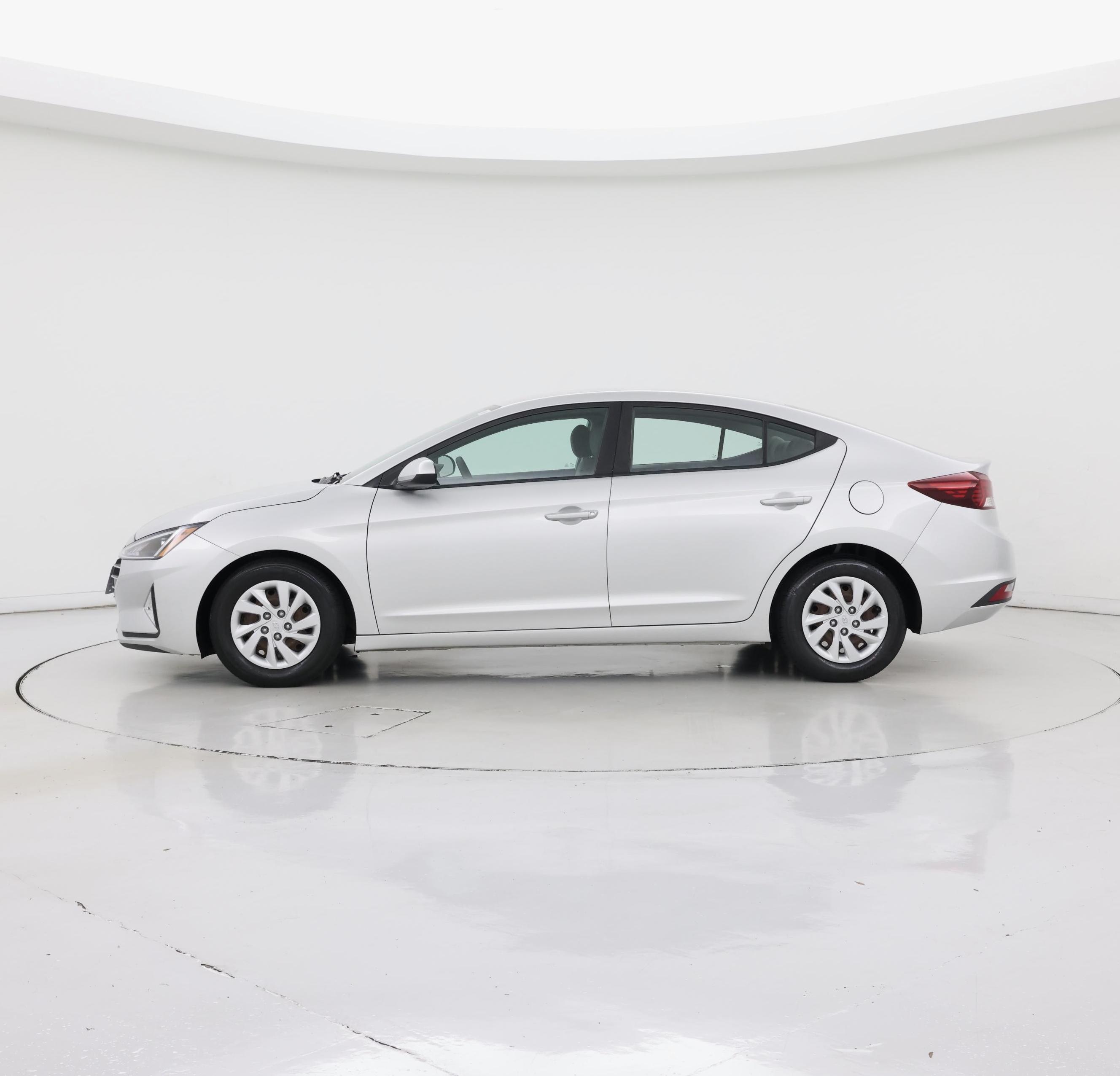 Thumbnail: 2019 Hyundai Elantra - 3