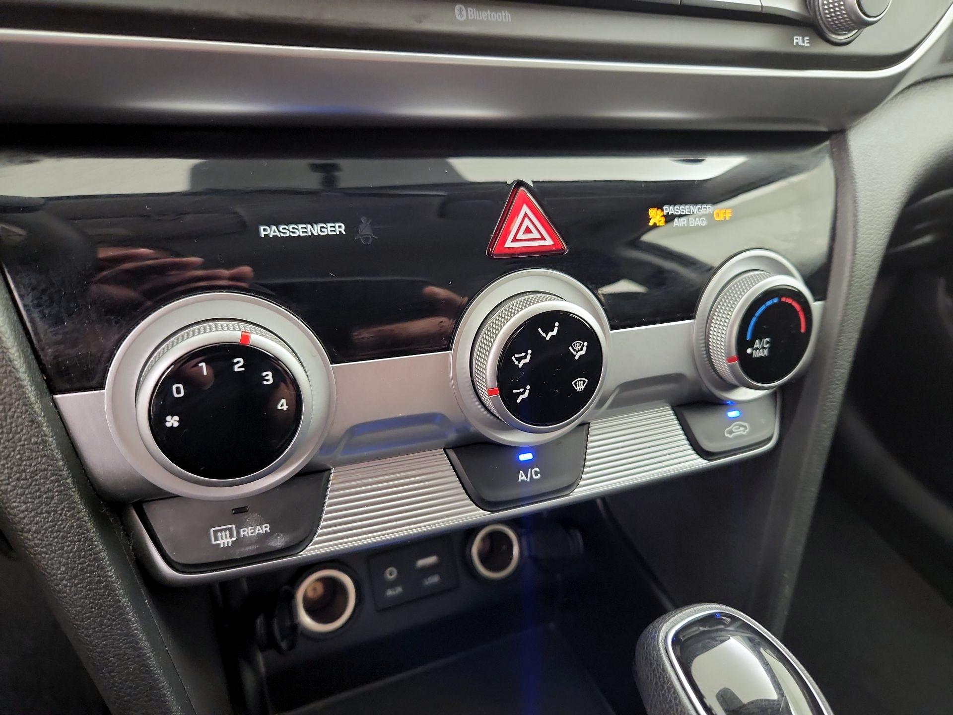 Thumbnail: 2019 Hyundai Elantra - 16